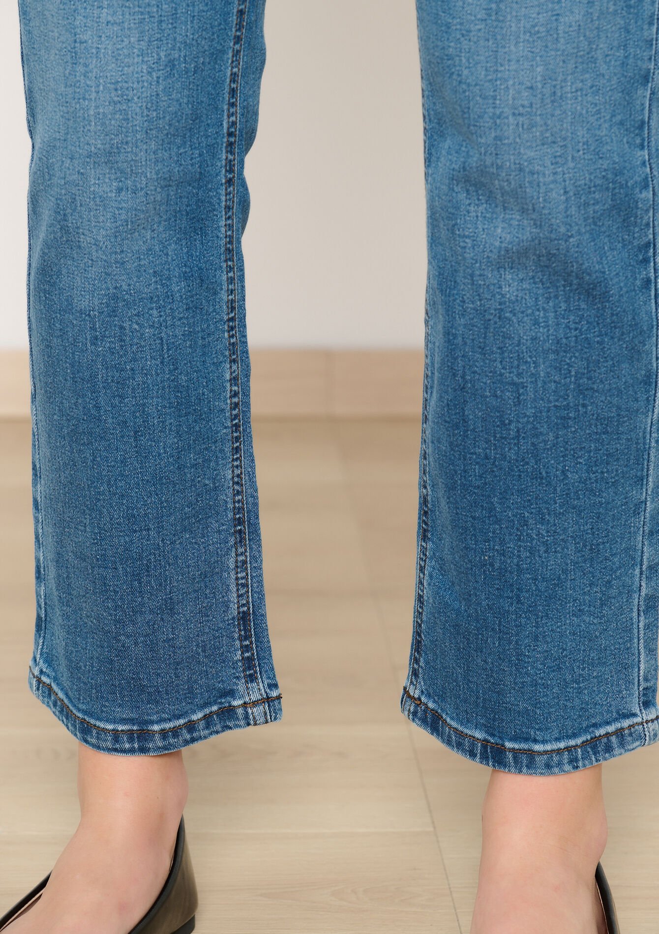 Jean coupe droite à taille haute, Jean coupe droite à taille haute - MEDIUM BLUE - 22000535_0500