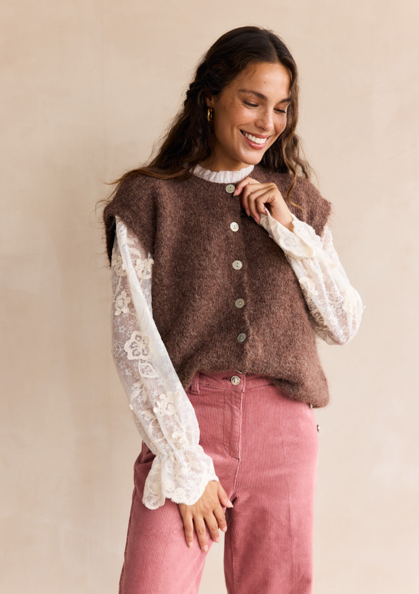 Gilet sans manches boutonné, Gilet sans manches boutonné - BROWN DARK CHOCOLATE - 04101362_3720