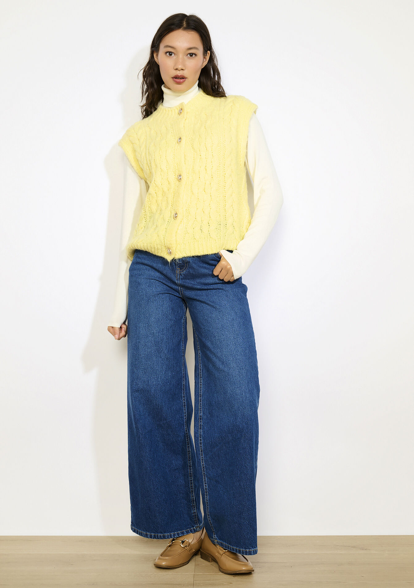 Mouwloos kabelgebreid vest, Mouwloos kabelgebreid vest - YELLOW PASTEL - 04101372_5004