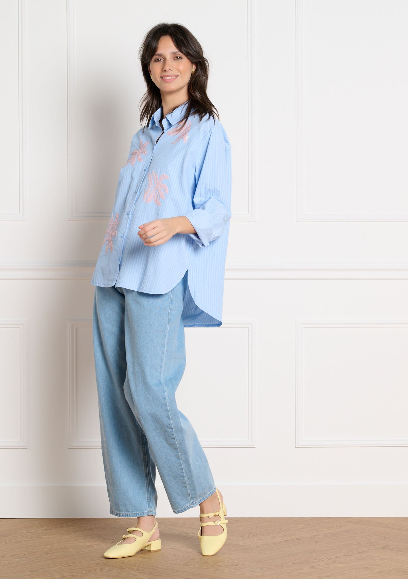 Shirt met pailletten - BLUE PASTEL - 05703036_3003