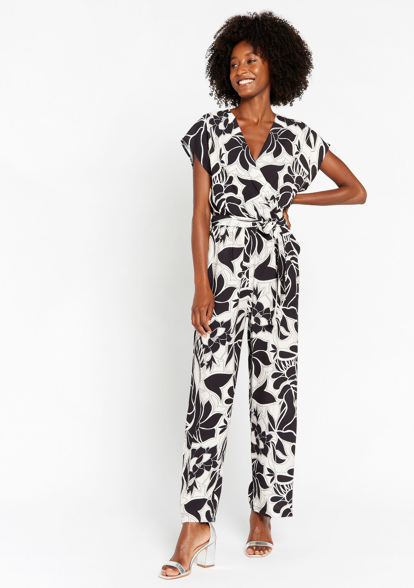 Jumpsuit with floral print - BLACK - 06004442_1119