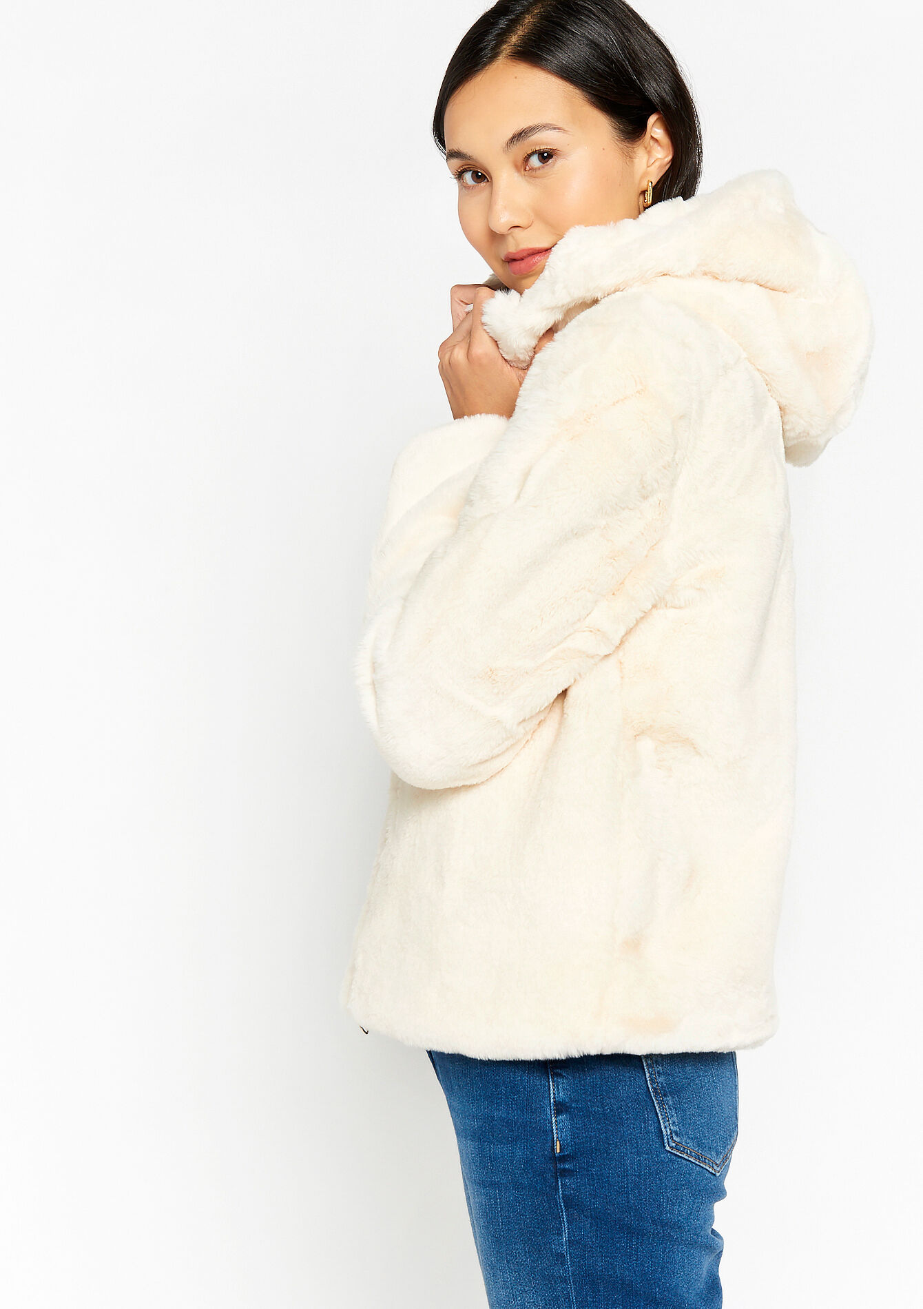 Faux fur jas met capuchon - VANILLA WHITE - 23000594_1013