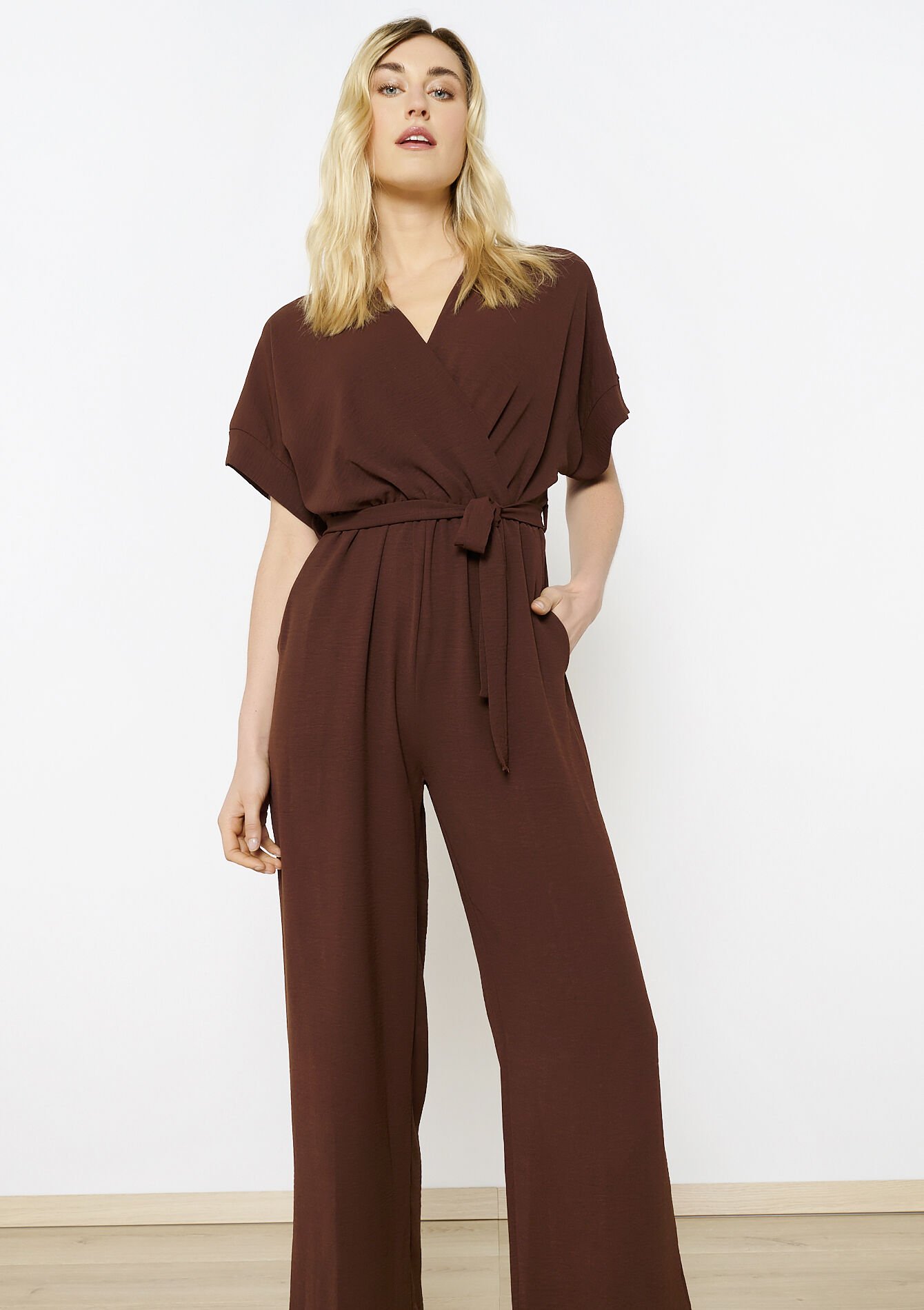 Vloeiende jumpsuit met ceintuur, Vloeiende jumpsuit met ceintuur, , back