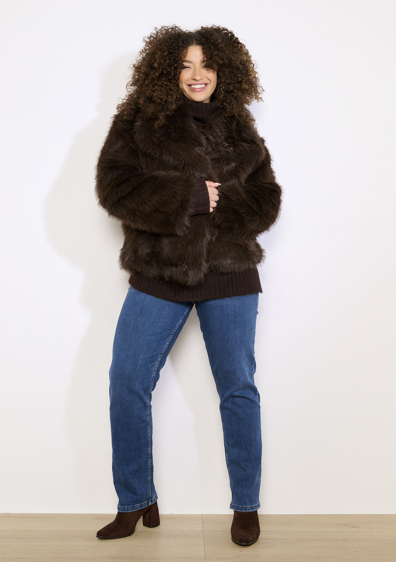 Faux fur jacket wide collar - BROWN DARK CHOCOLATE - 23000801_3720