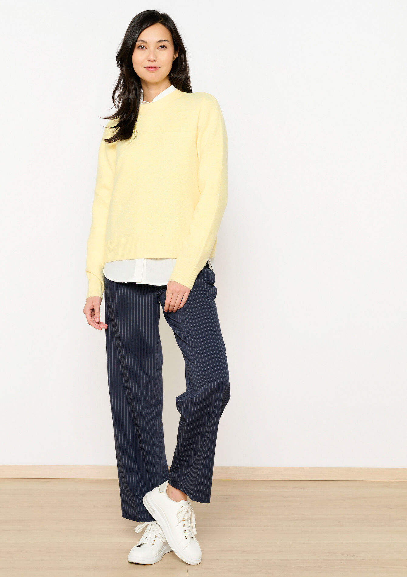 Basic trui met korte hals - YELLOW PASTEL - 04006821_5004