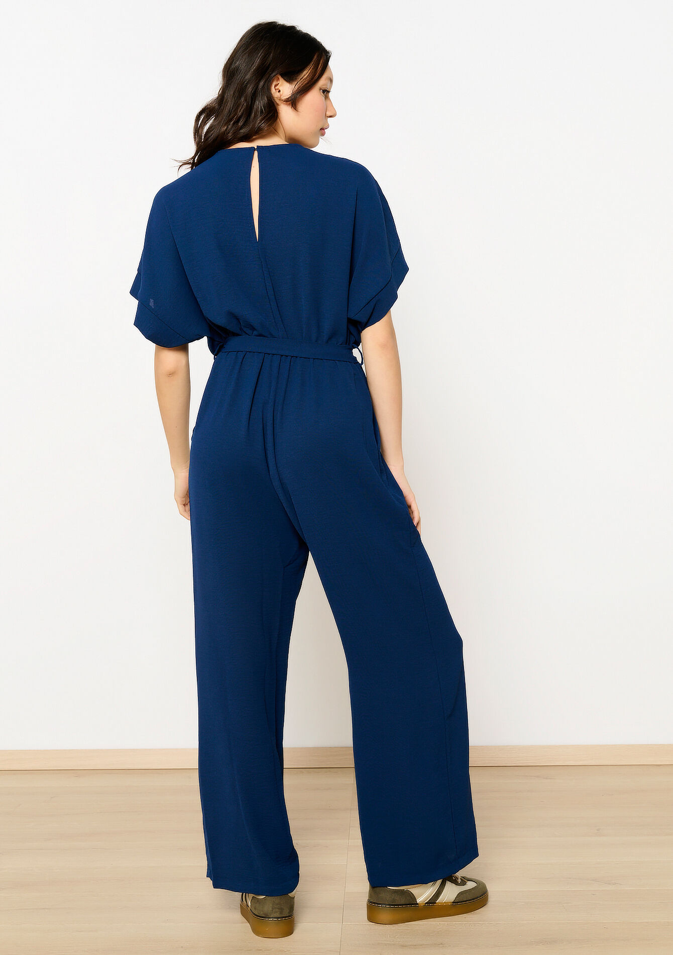 Vloeiende jumpsuit met ceintuur - NAVY BASIC - 06004613_2723