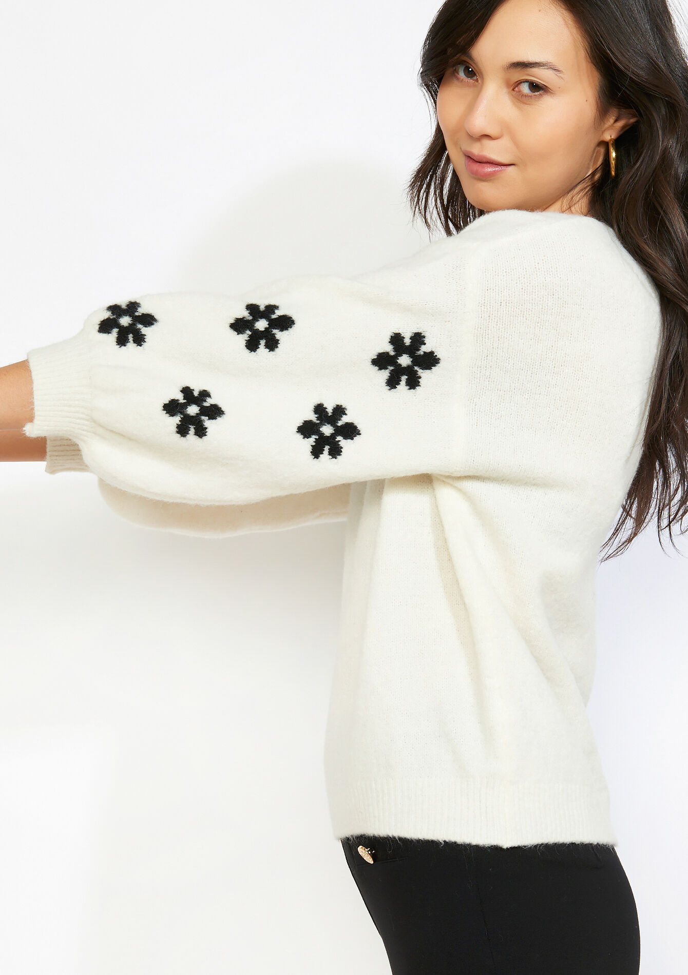 Trui met jacquardbloemen - VANILLA WHITE - 04007215_1013