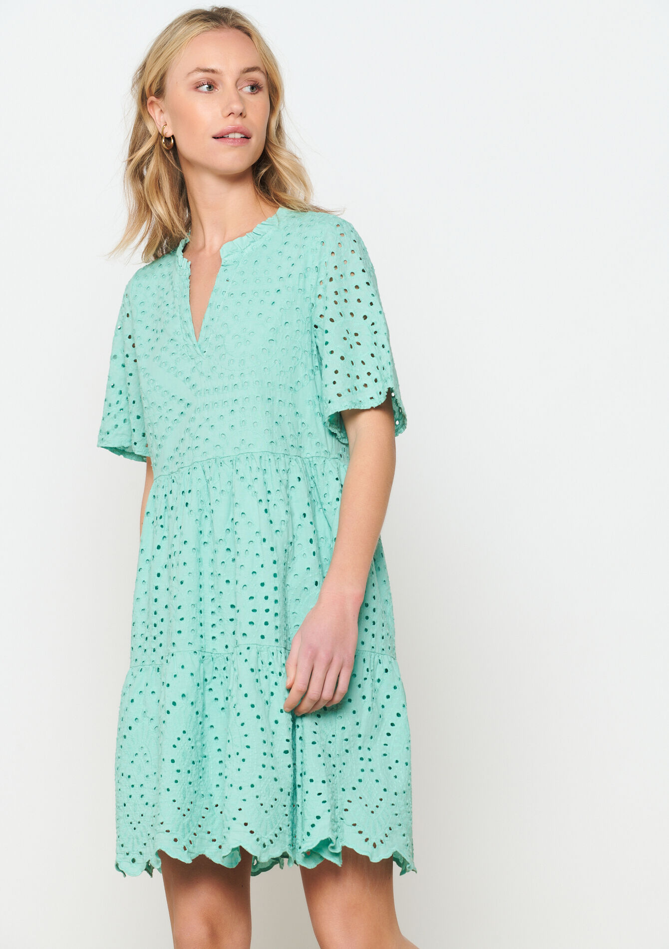 Robe courte en broderie anglaise, Robe courte en broderie anglaise - LIGHT GREEN PASTEL - 08103579_1822