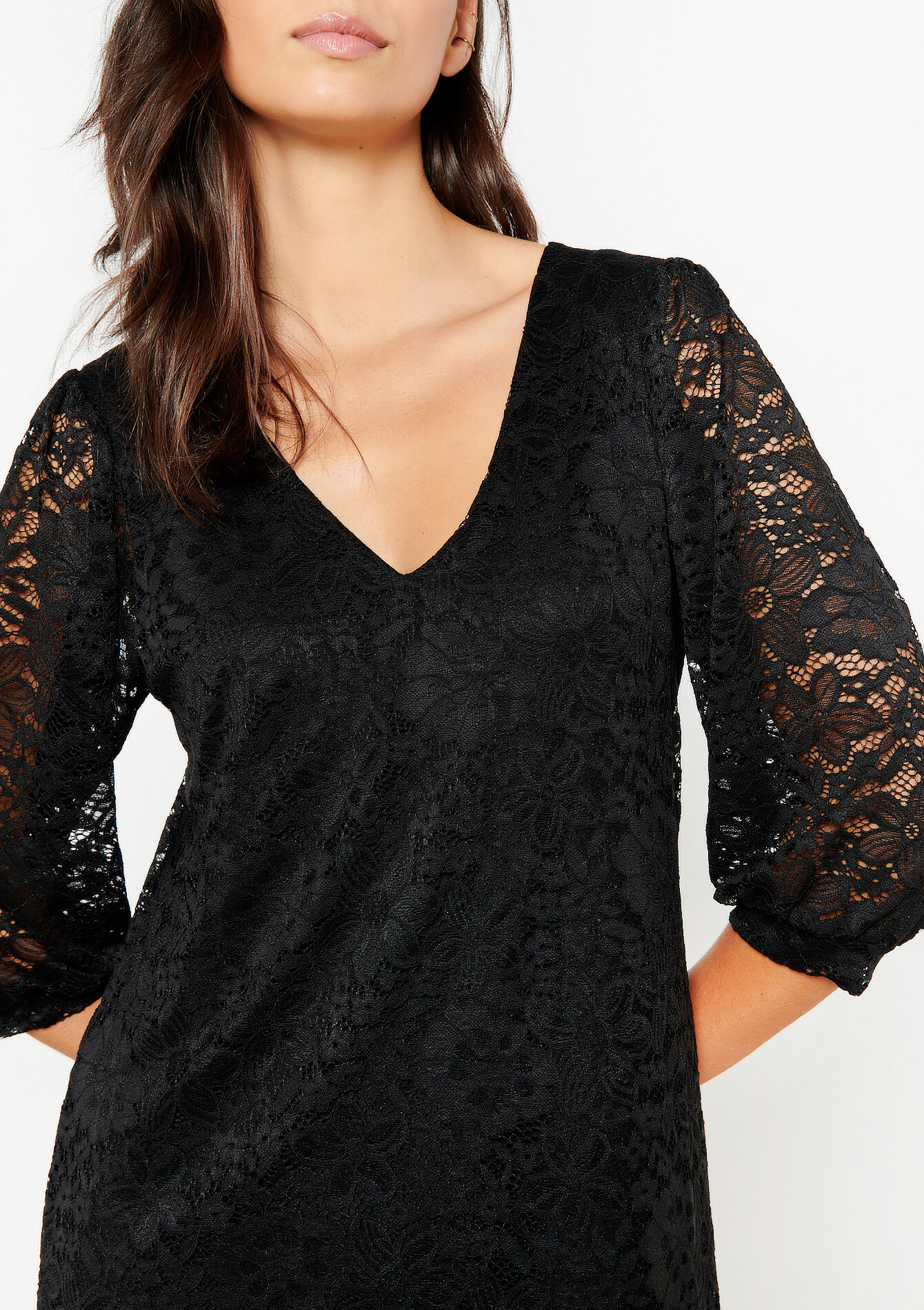 Lace dress with V-neck - BLACK - 08103443_1119