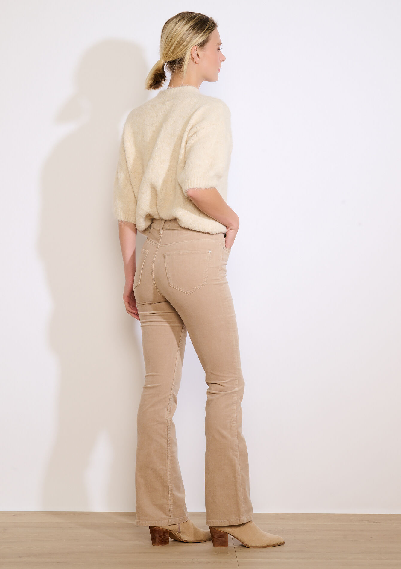 Pantalon bootcut en velours côtelé, Pantalon bootcut en velours côtelé - LT BEIGE - 06004609_2527
