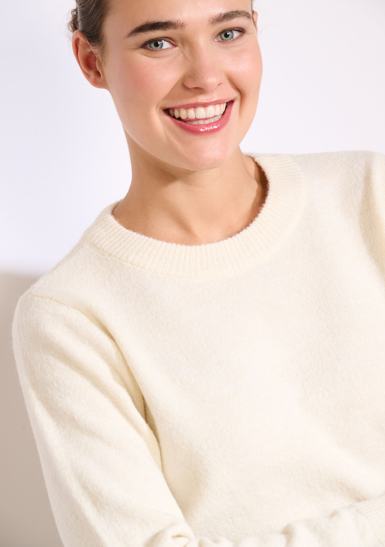 Zachte trui met ronde hals, Zachte trui met ronde hals - VANILLA WHITE - 04006880_1013