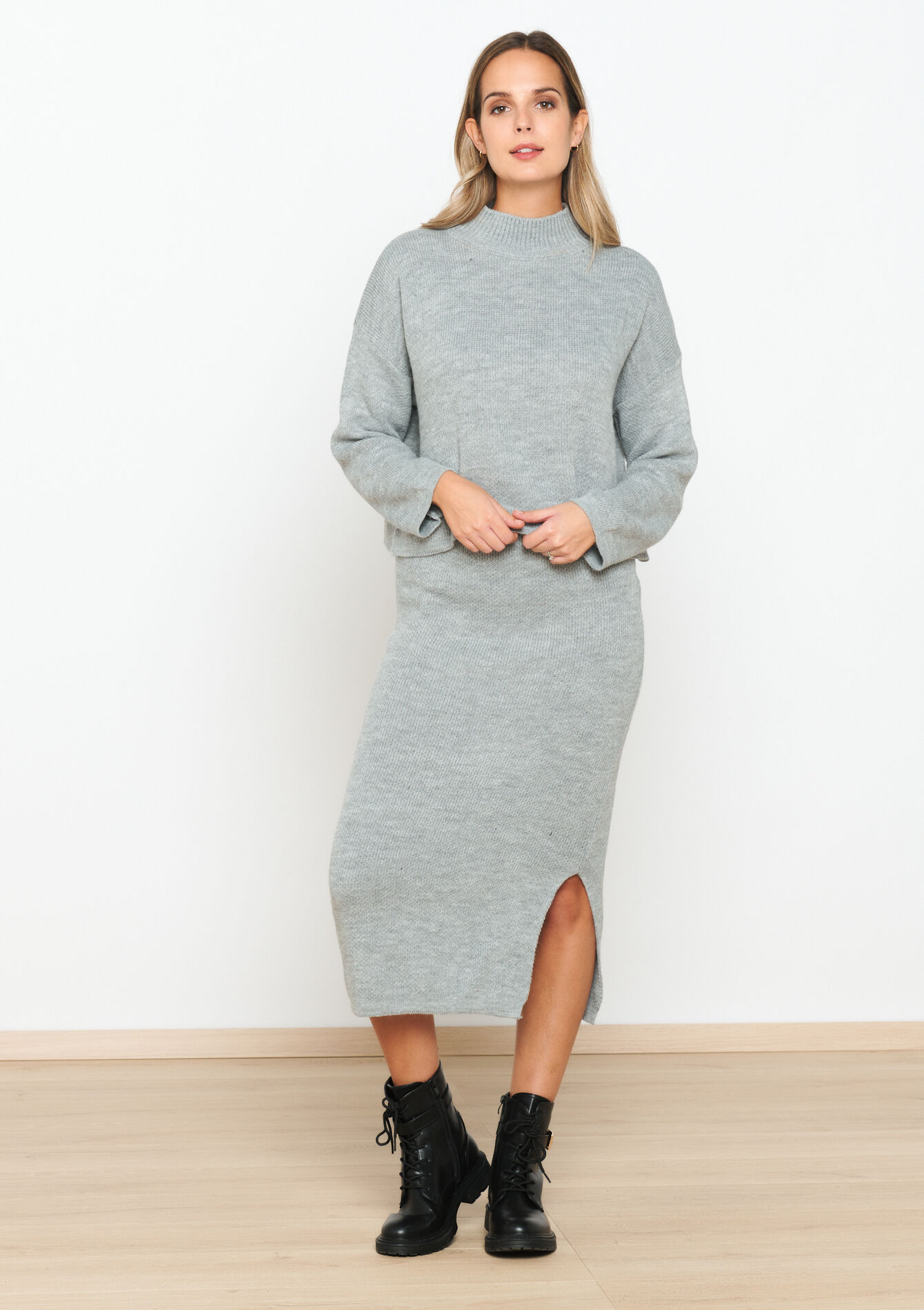 Short pullover with mock neck, Short pullover with mock neck - GREY MED MEL - 04006399_3507
