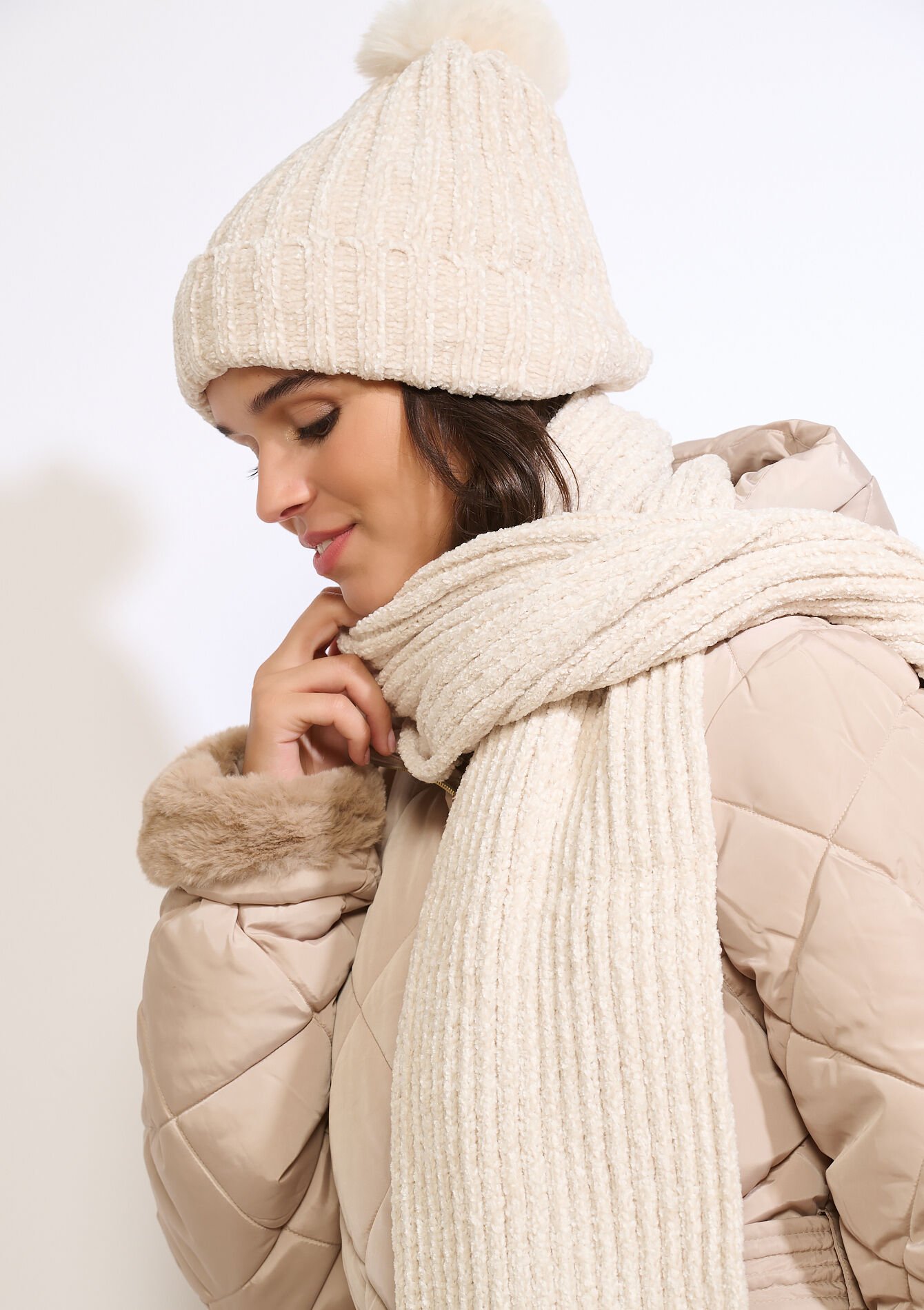 Geribde beanie met pompon, Geribde beanie met pompon, , detail_model