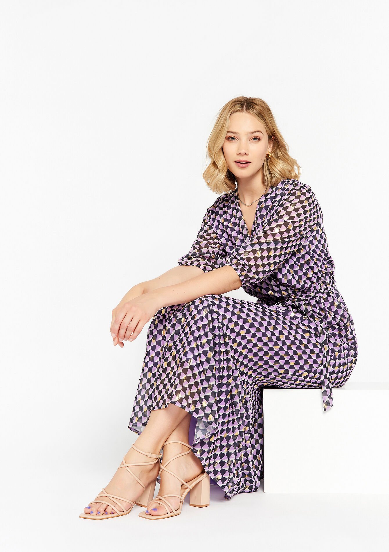 Wikkeljurk met grafische print, , back