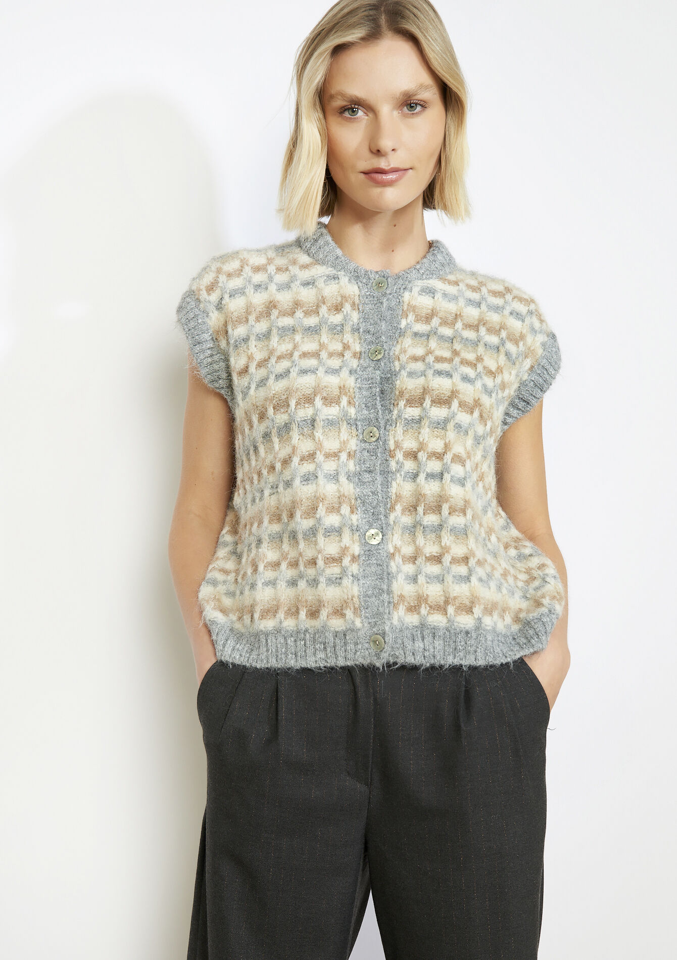 Sleeveless jacquard vest, Sleeveless jacquard vest - GREY MED MEL - 04101416_3507