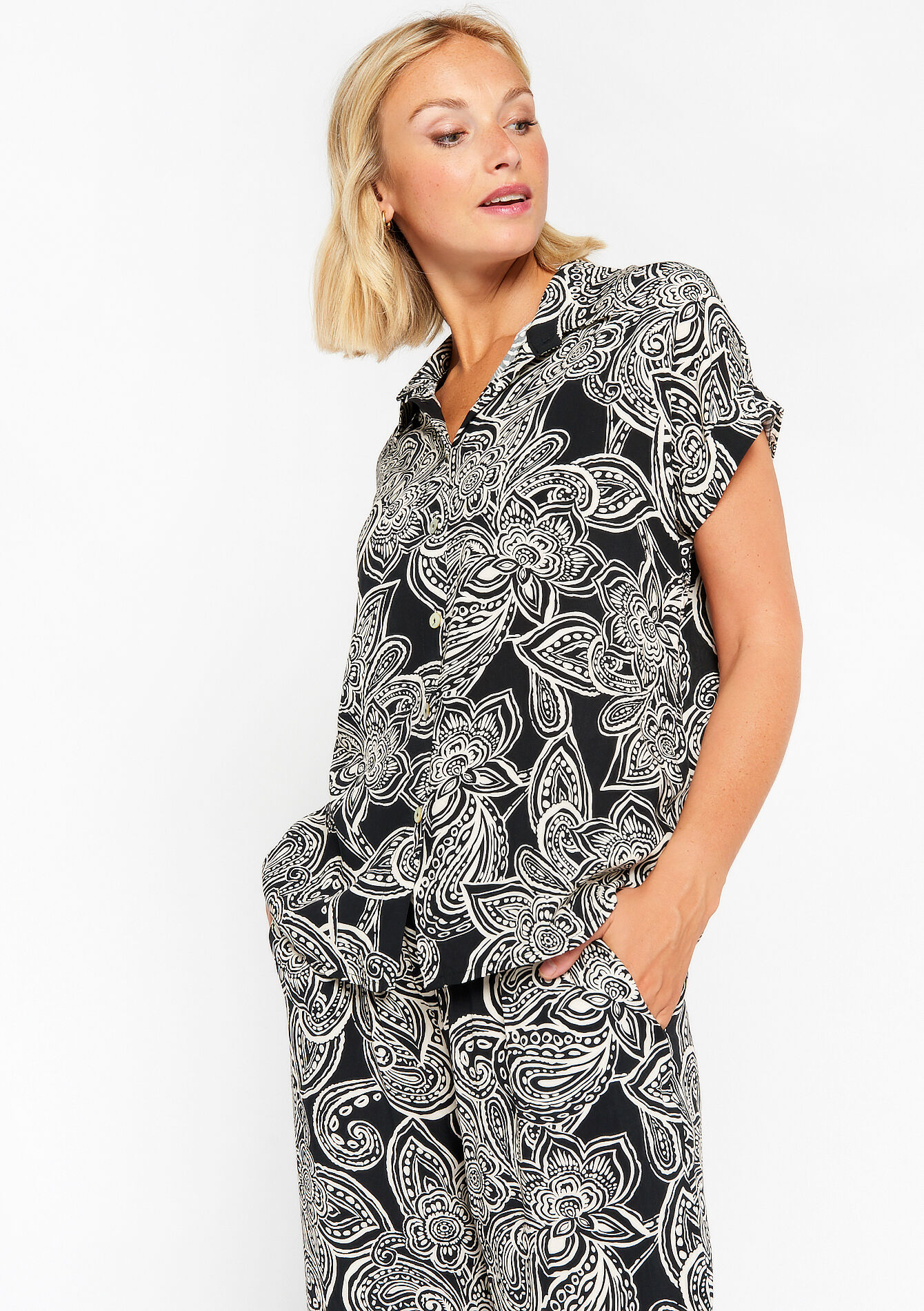 Short-sleeved shirt, Short-sleeved shirt - BLACK - 05702284_1119