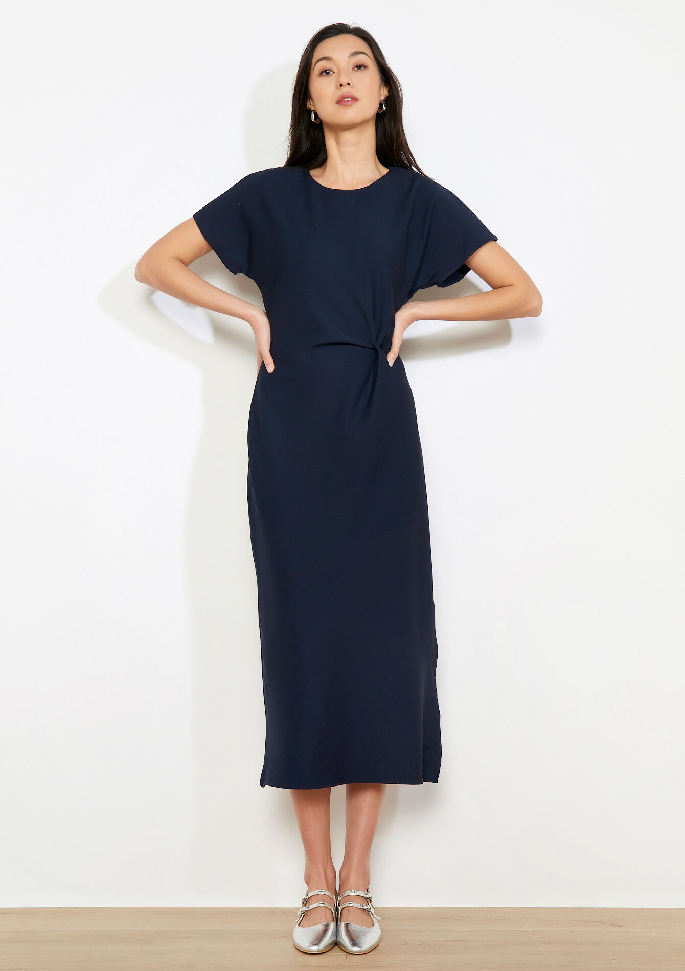 Gedrapeerde midi-jurk - NAVY BASIC - 08104447_2723