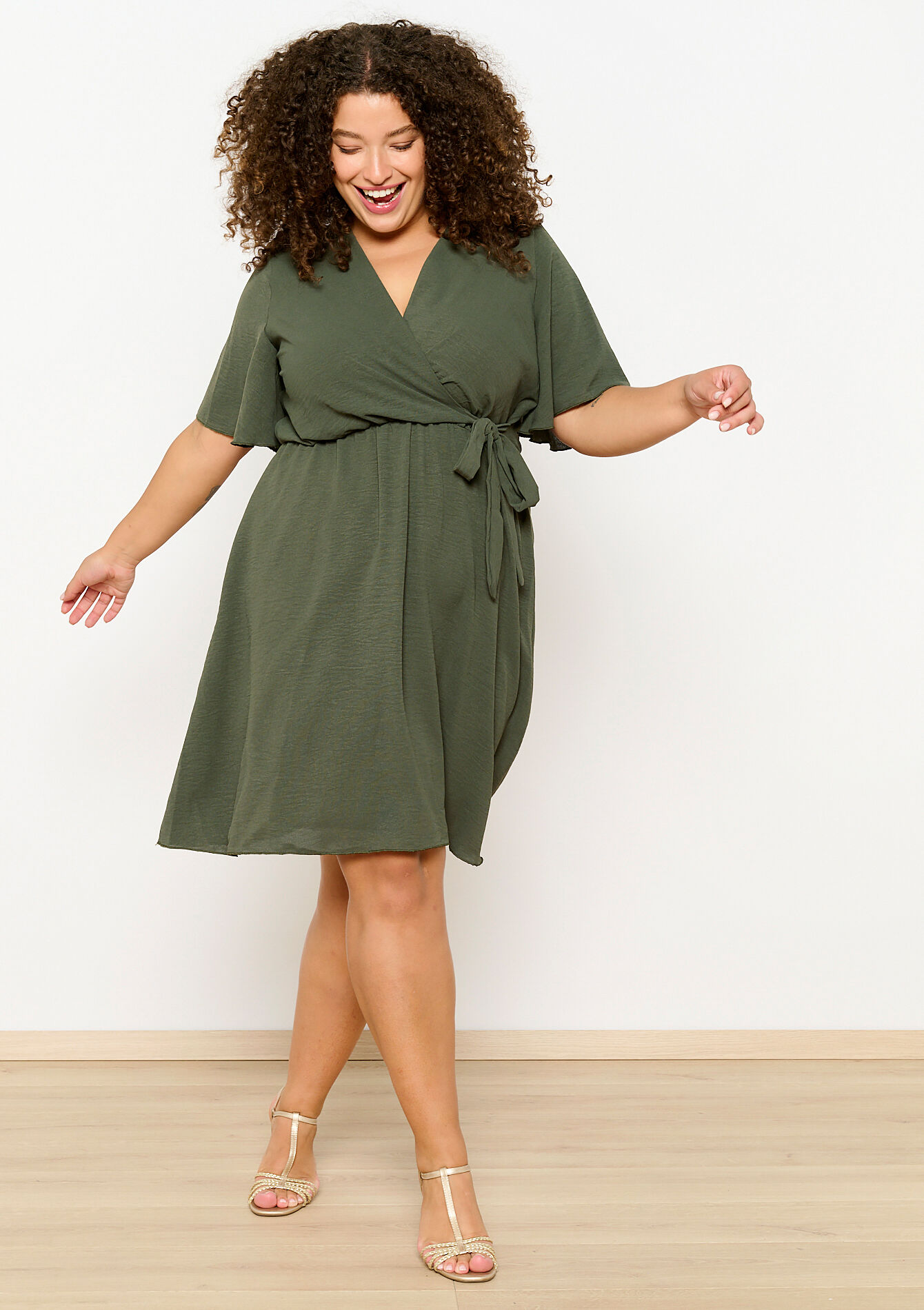 Wikkeljurk met vlindermouwen, Wikkeljurk met vlindermouwen - KHAKI ARMY - 08103522_4314