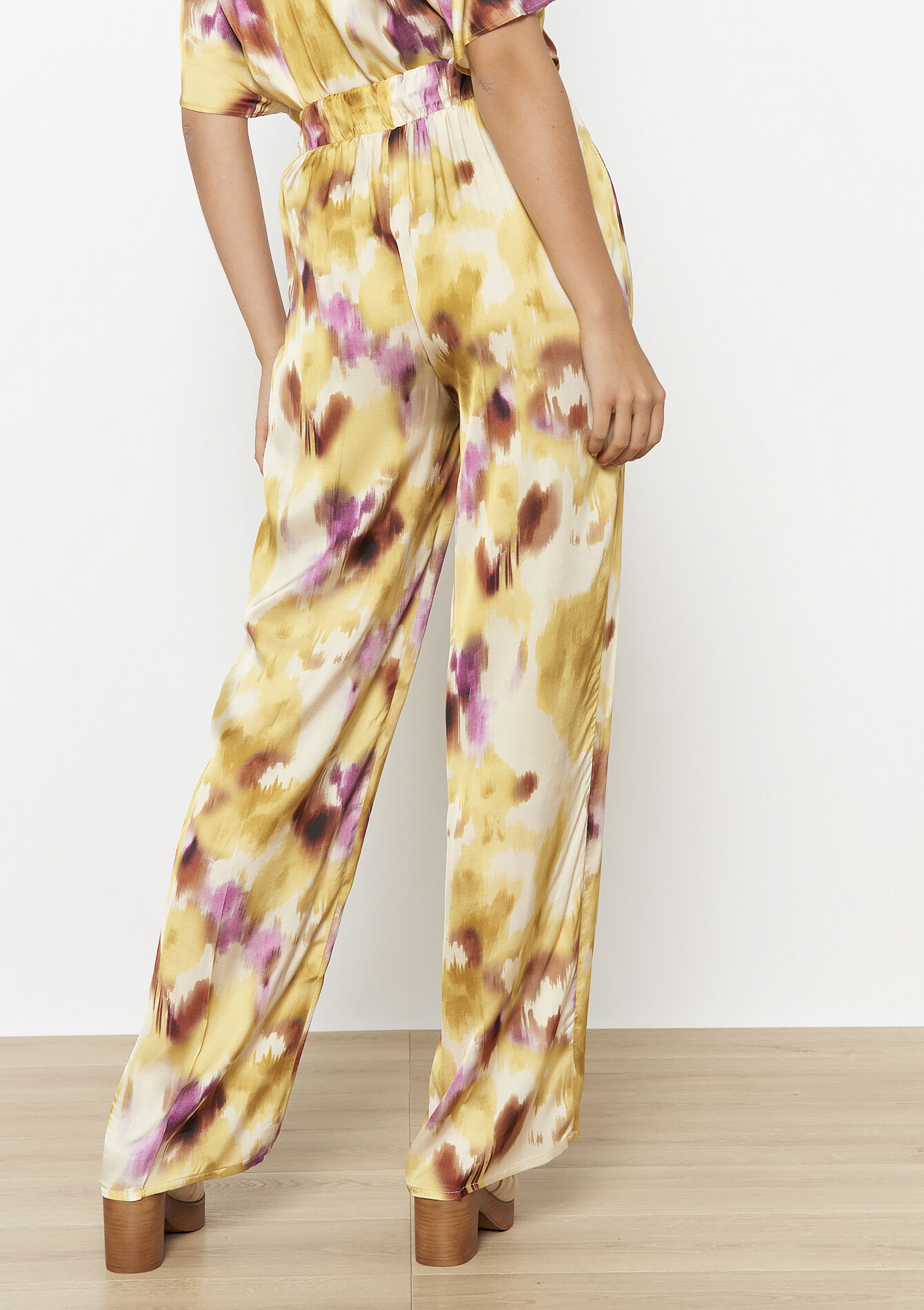 Pantalon large en viscose - YELLOW PASTEL - 06600993_5004