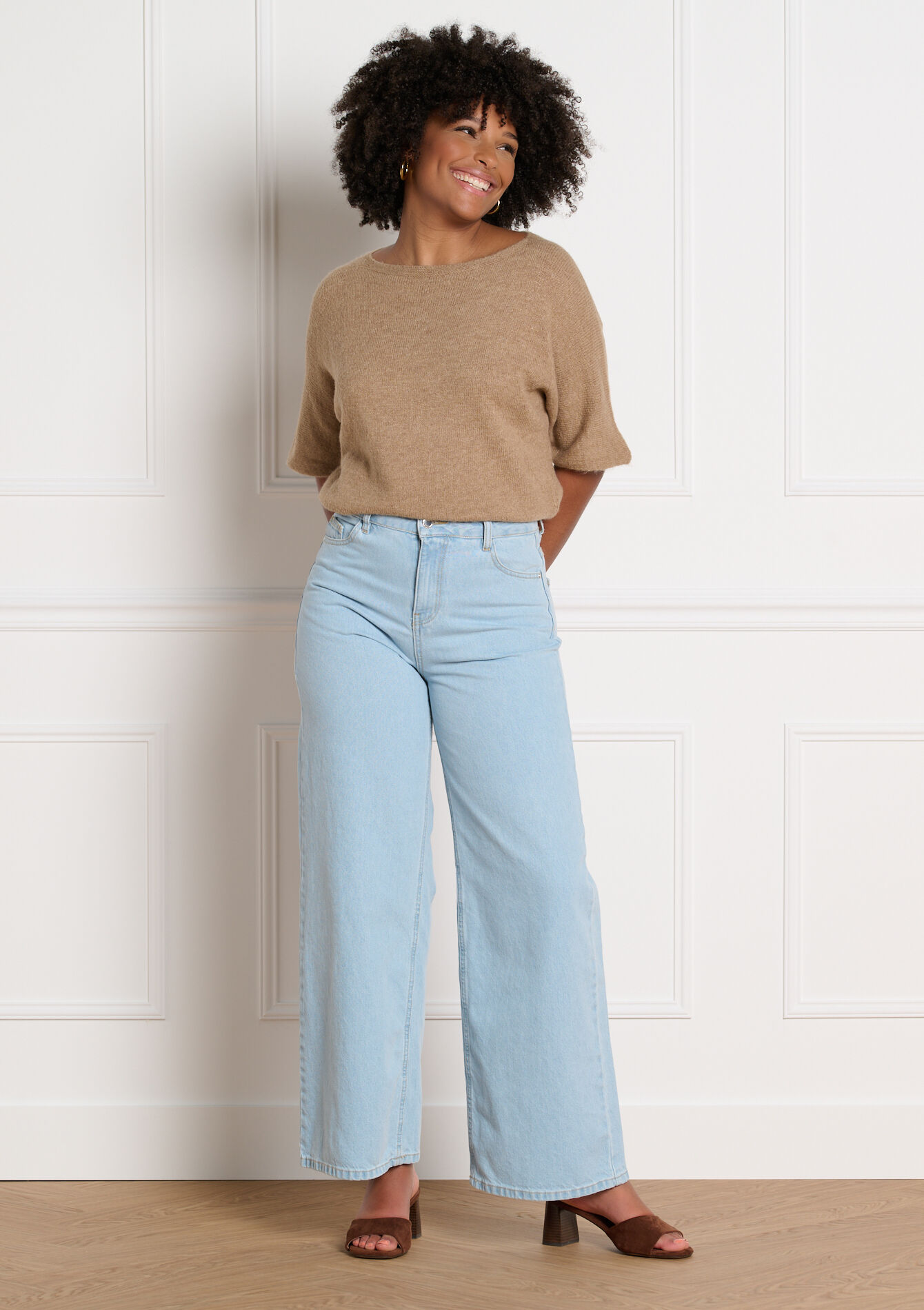 Minimalistische trui met korte mouwen - LIGHT TAUPE - 04007232_2572