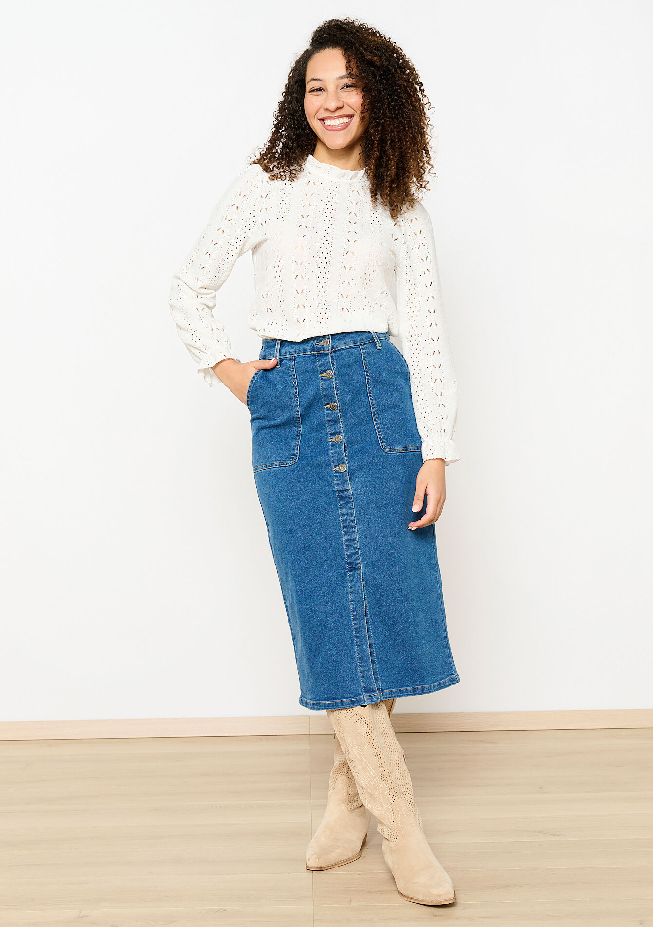 T-shirt with broderie anglaise, T-shirt with broderie anglaise - OPTICAL WHITE - 02400327_1019