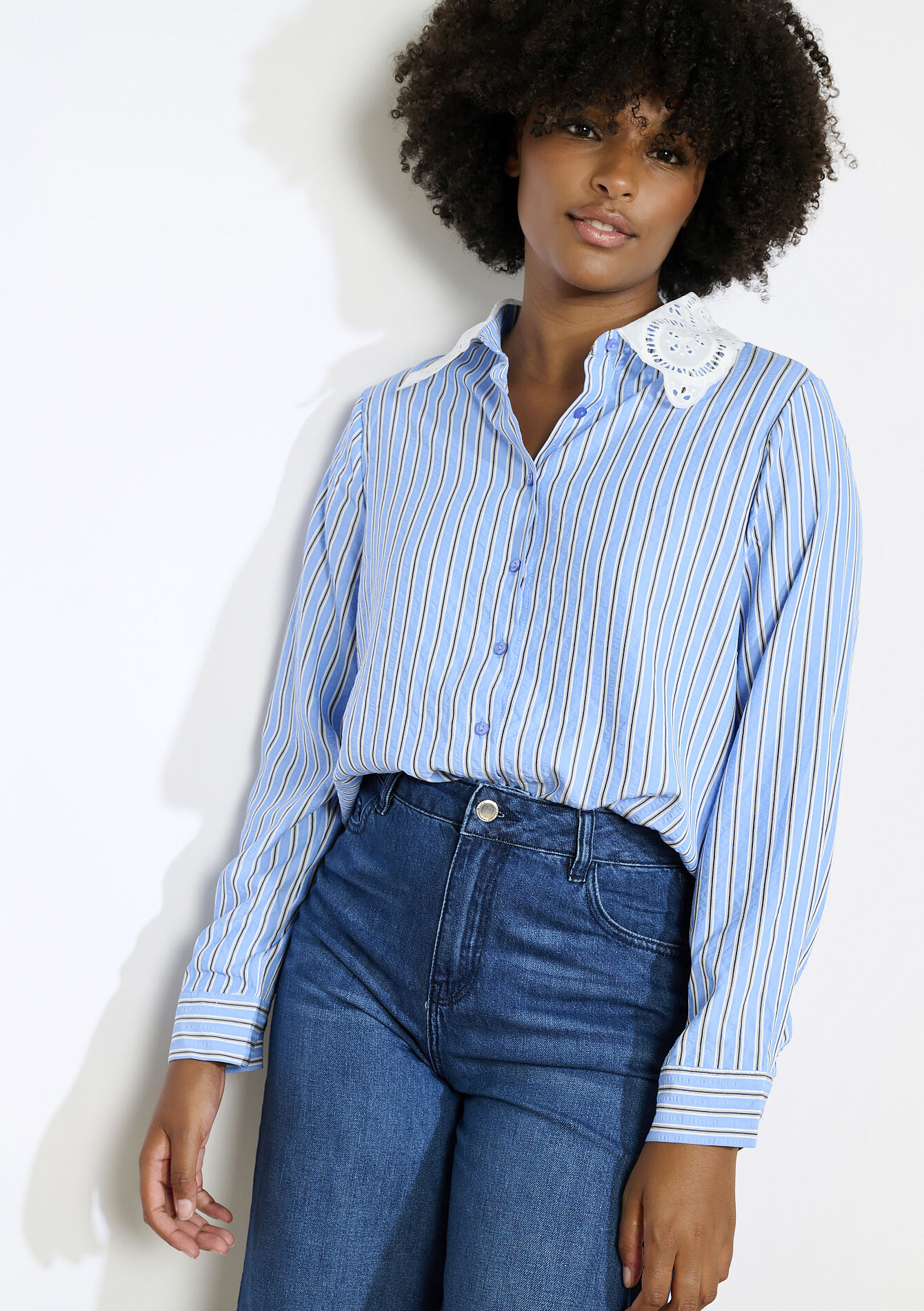 Gestreept hemd met macramékraag - BLUE PASTEL - 05702872_3003