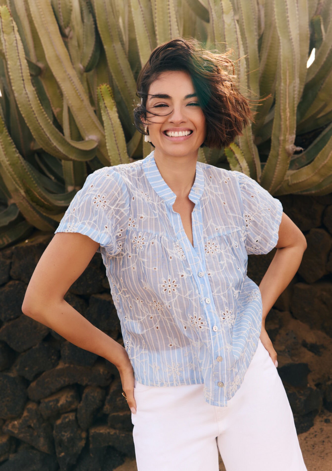 Embroidered short sleeve shirt, , hi-res