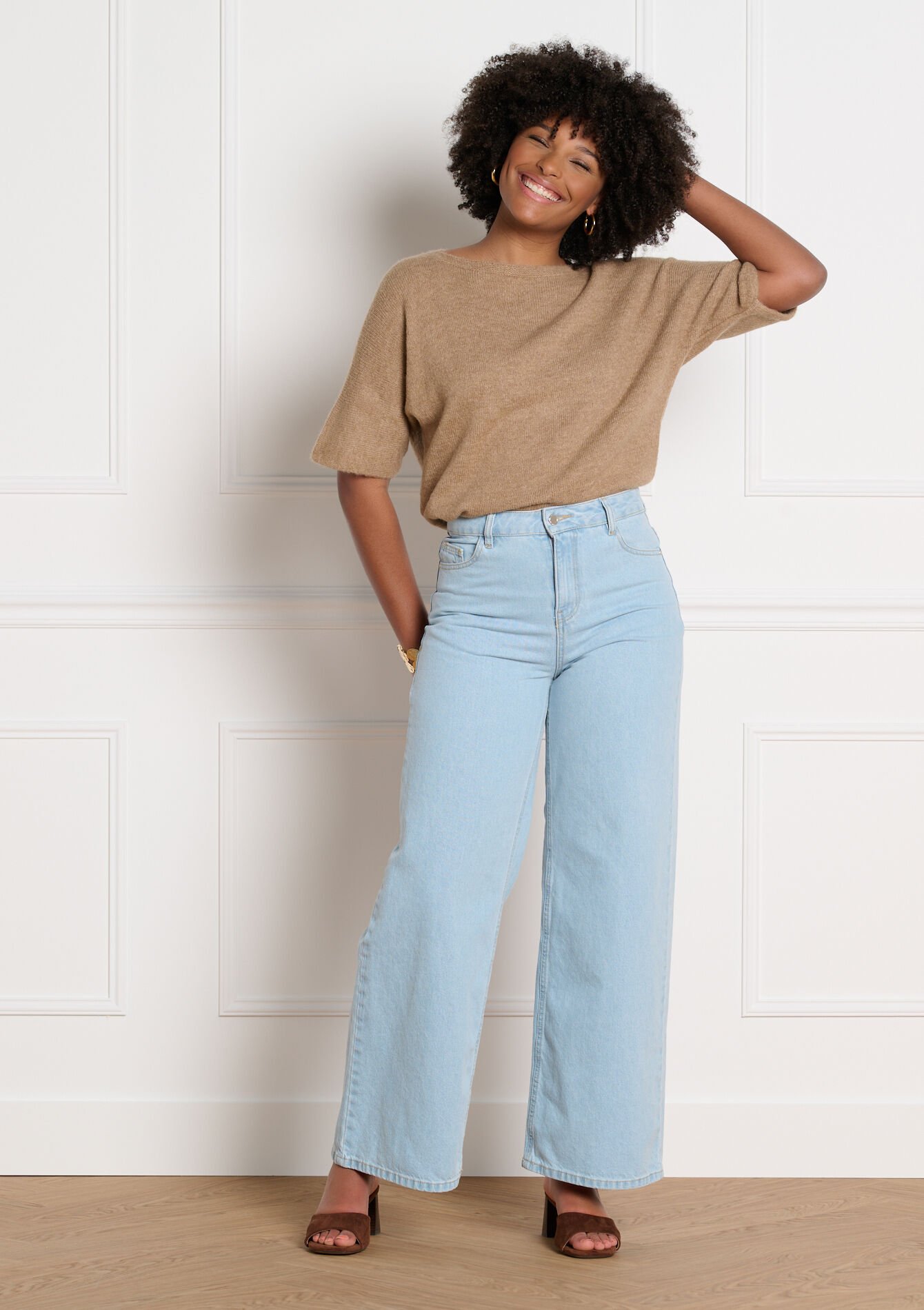 Minimalistische trui met korte mouwen - LIGHT TAUPE - 04007232_2572