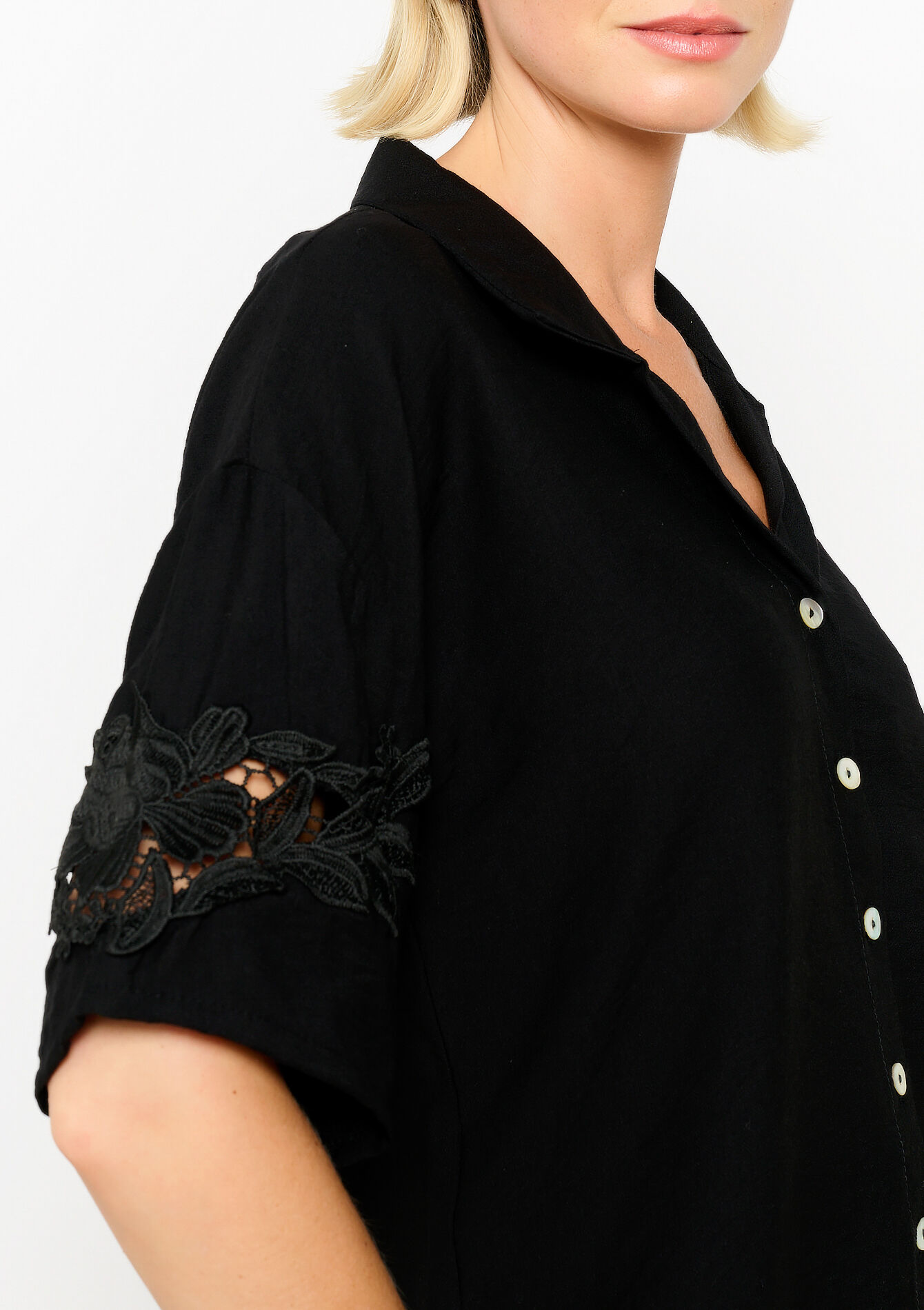 Shirt with macramé - BLACK - 05702626
