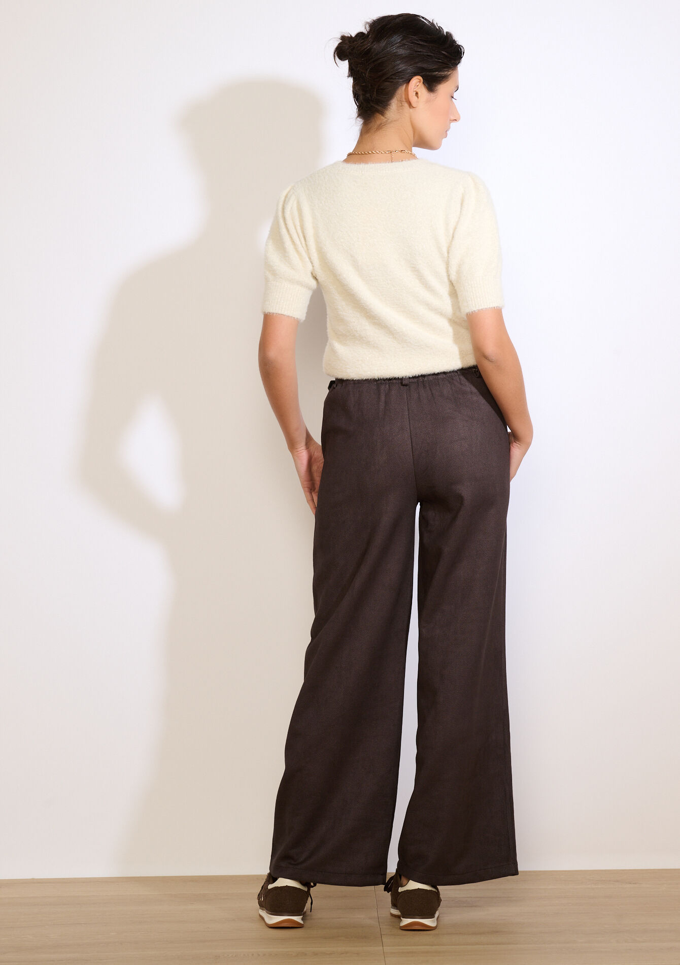 Belted pleated trousers - BROWN DARK CHOCOLATE - 06100782_3720