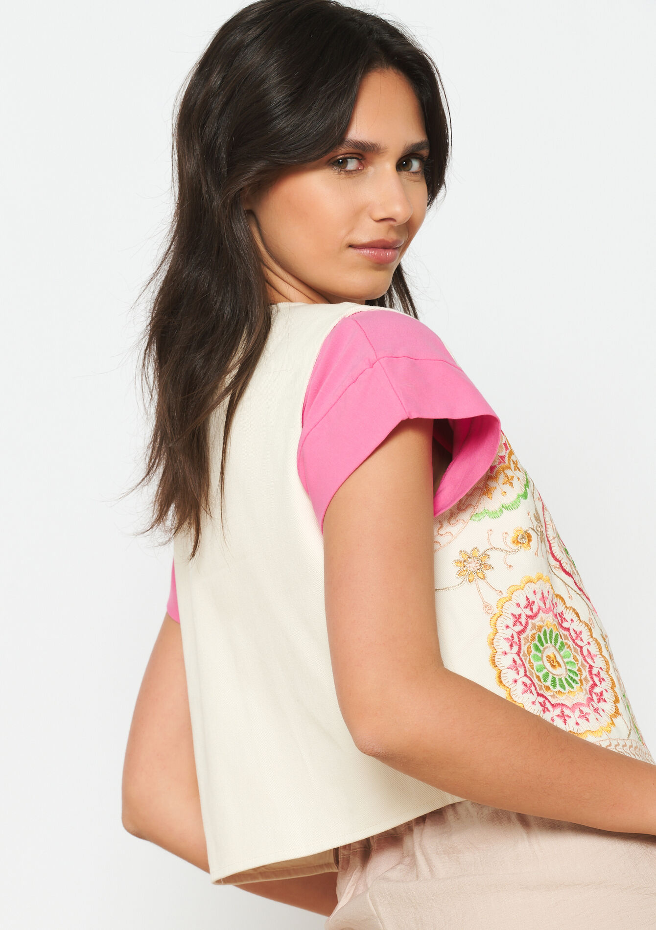 Geborduurde gilet in keperstof - VANILLA WHITE - 09001419_1013
