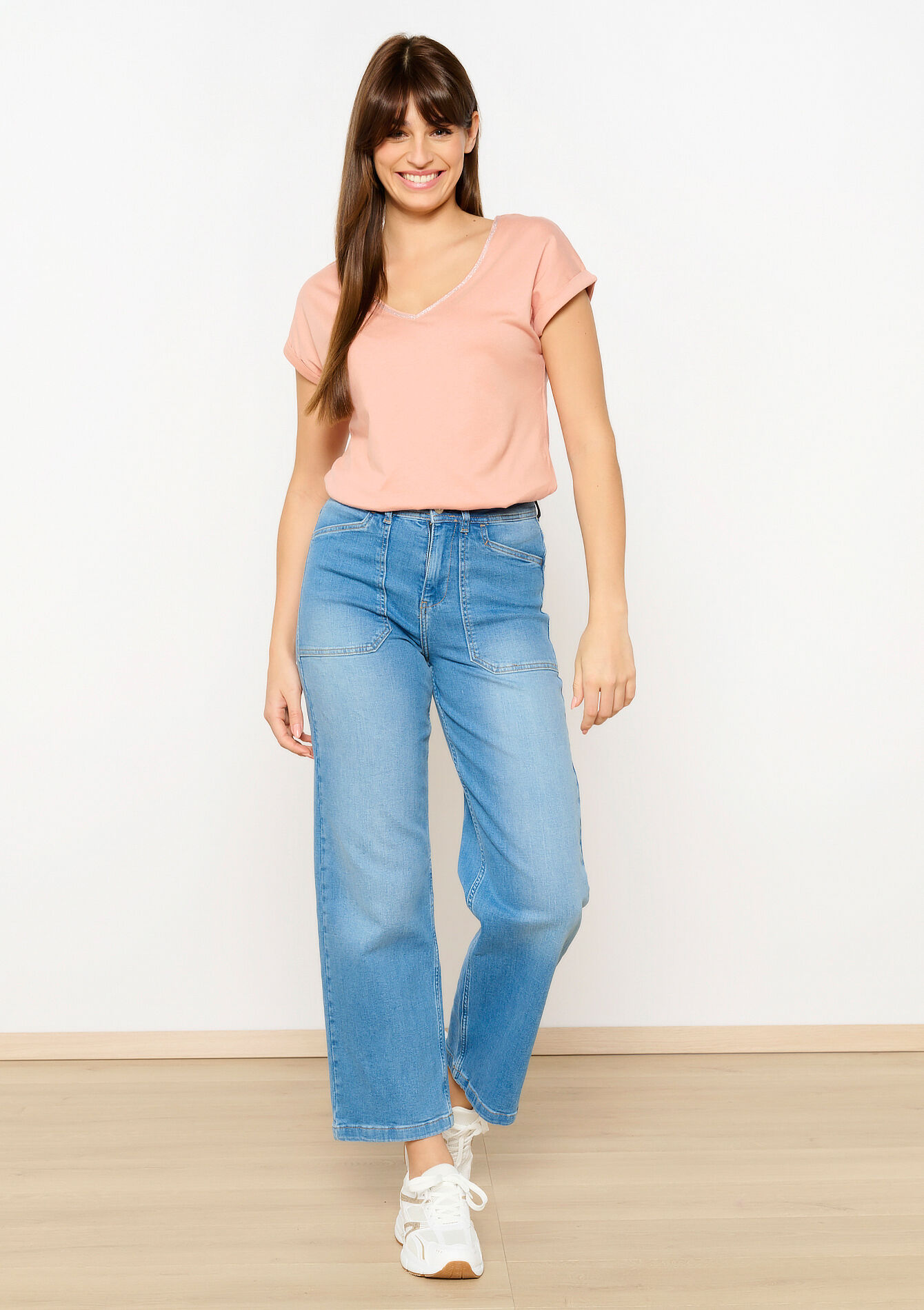 Basic T-shirt with V-neck, Basic T-shirt with V-neck - NUDE PINK - 02301634_1301