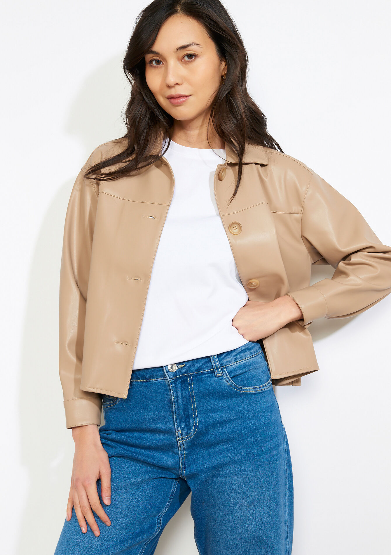 Korte jas met knopen - BEIGE SAND - 09101160_1940