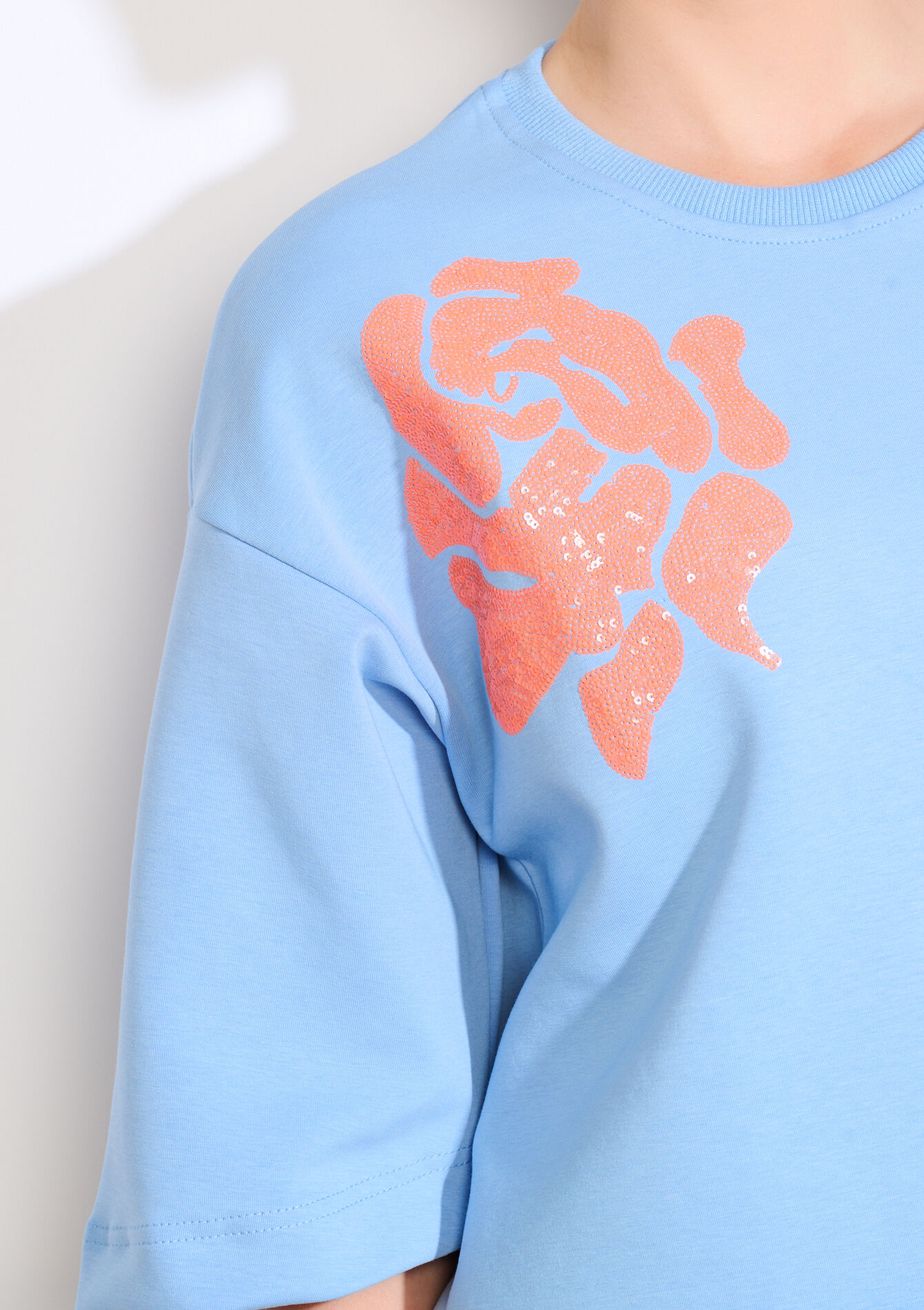 Sweat met paillettenbloem, Sweat met paillettenbloem - BLUE PASTEL - 03001808_3003