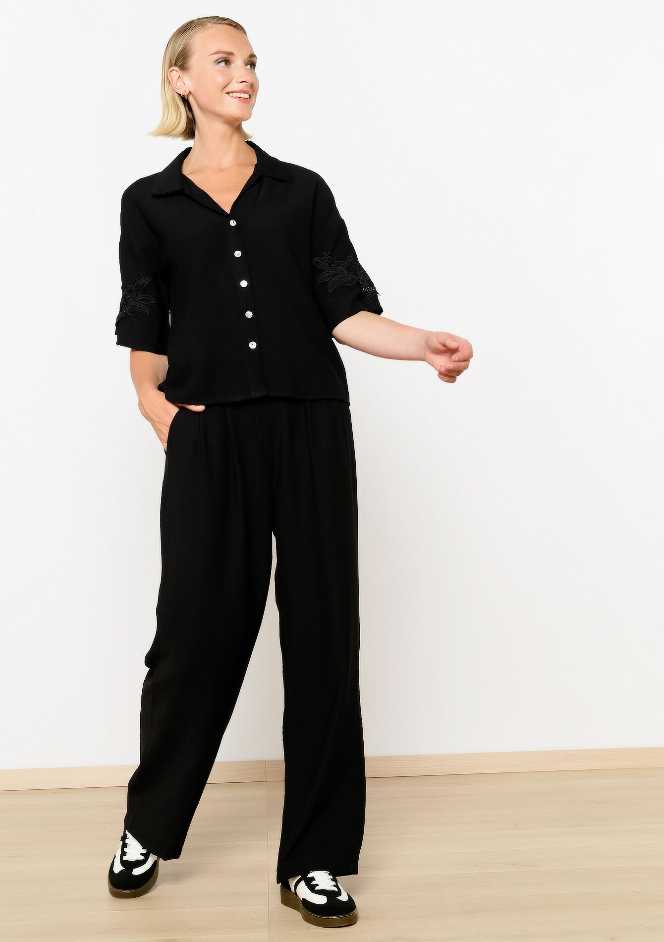 Shirt with macramé - BLACK - 05702626