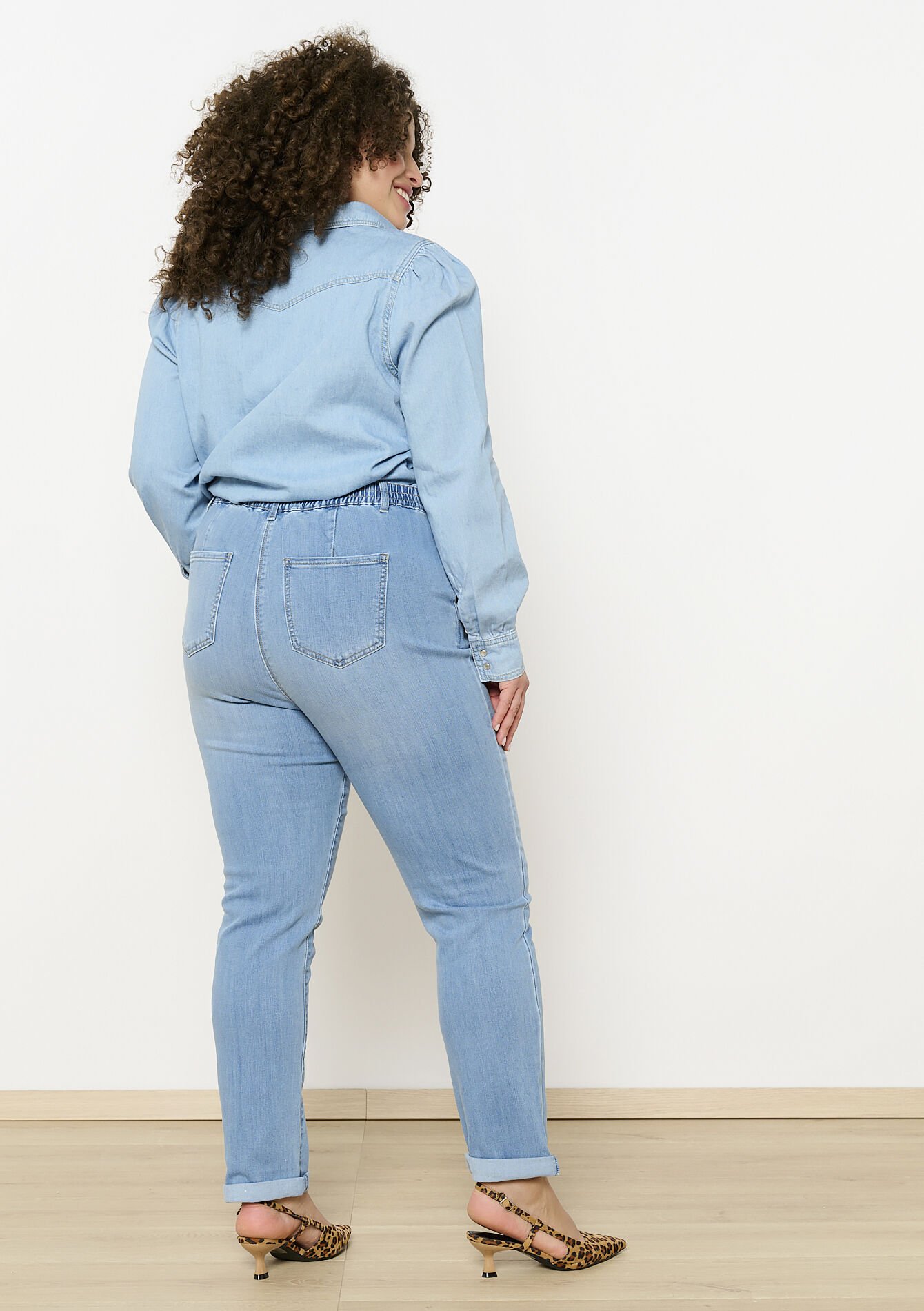 High waist straight jeans, High waist straight jeans - BLUE BLEACHED - 22000567_0502