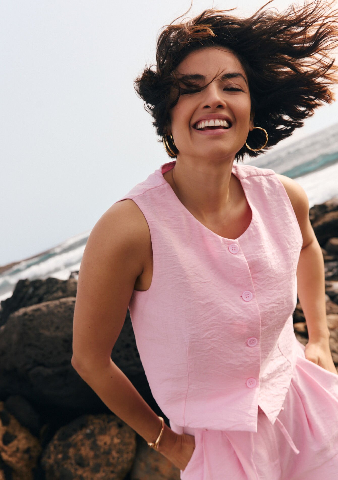 Sleeveless buttoned vest, , hi-res