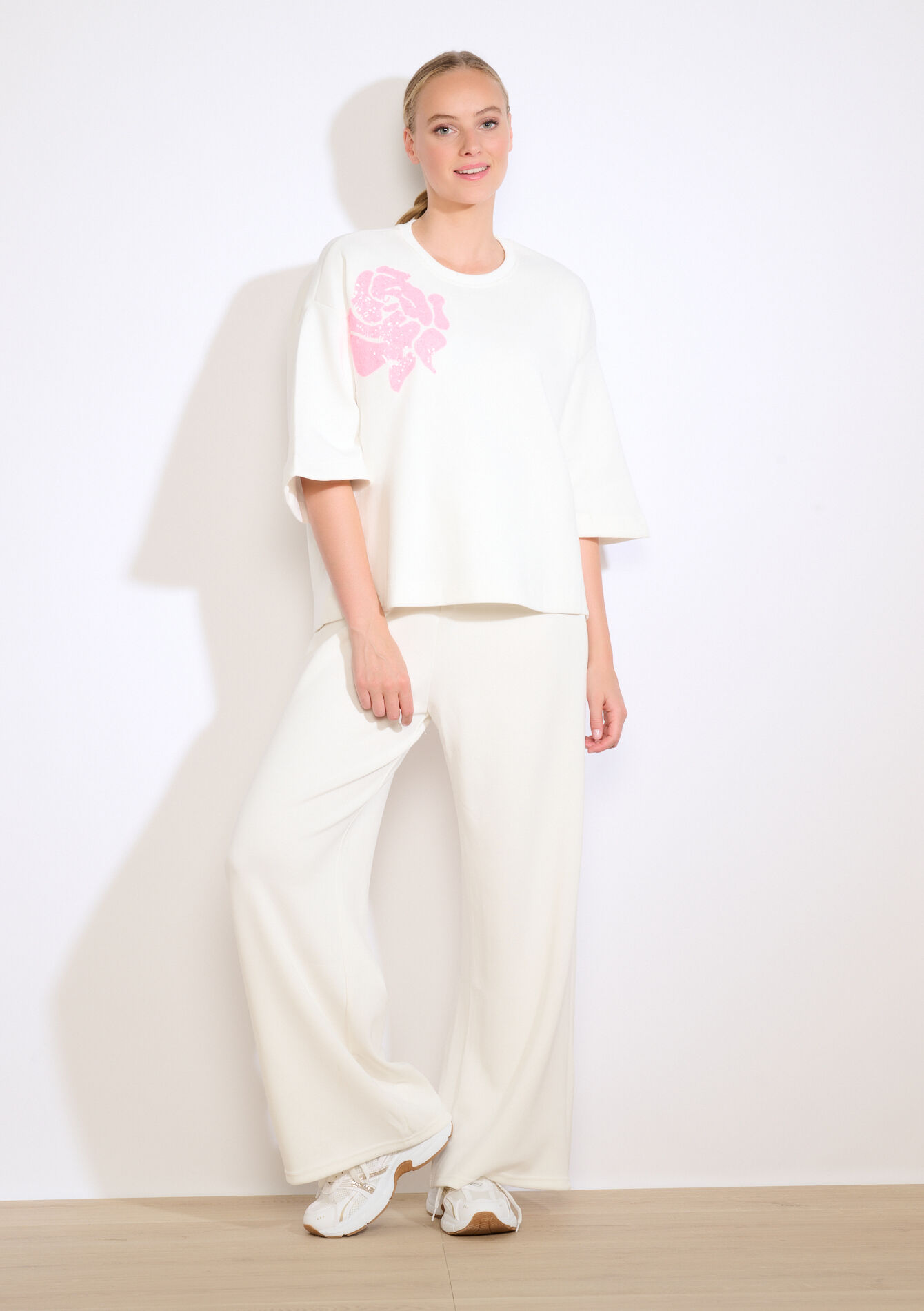 Sweat met paillettenbloem, Sweat met paillettenbloem - VANILLA WHITE - 03001808_1013