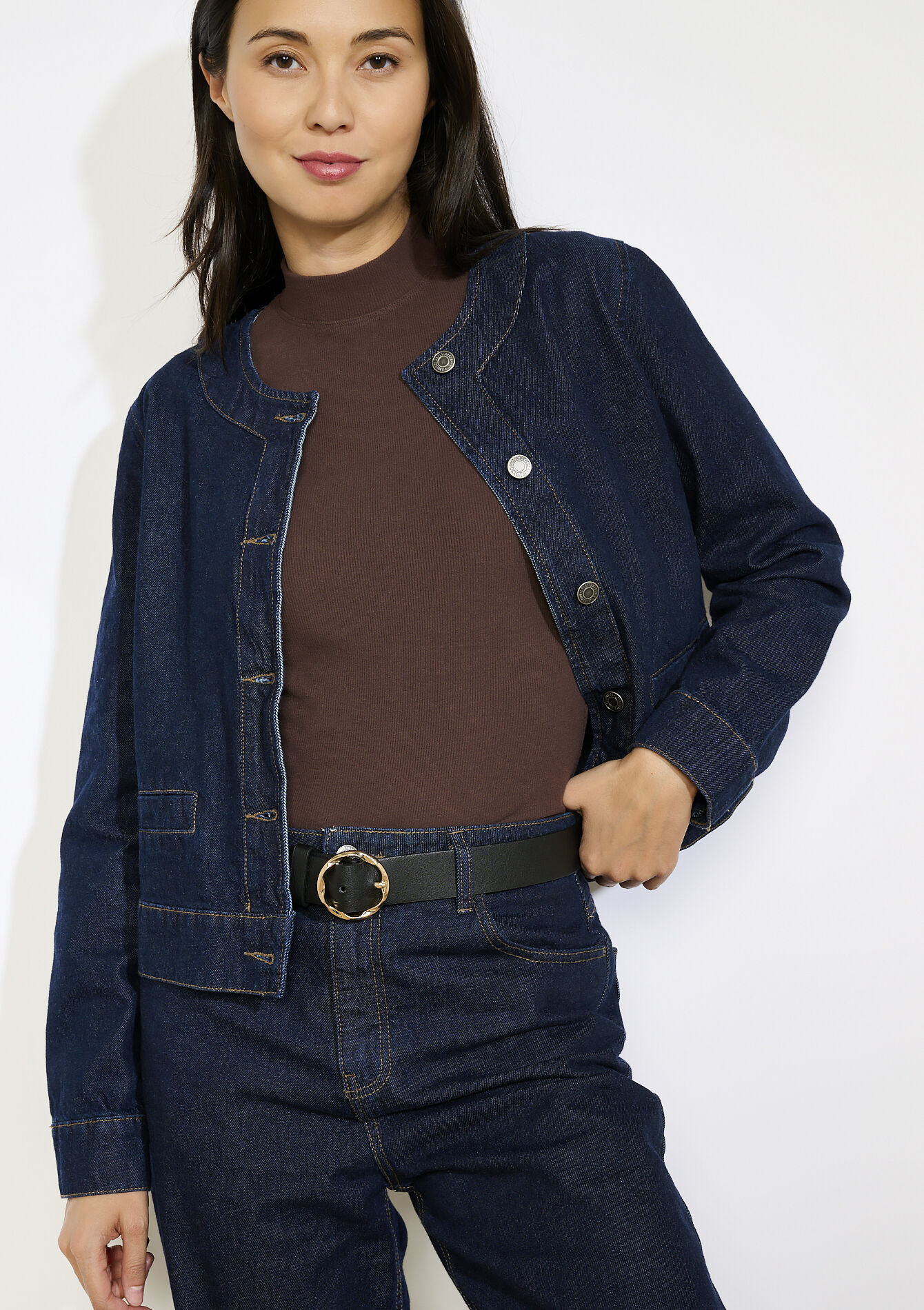 Shiny textured belt with round buckle, , hi-res