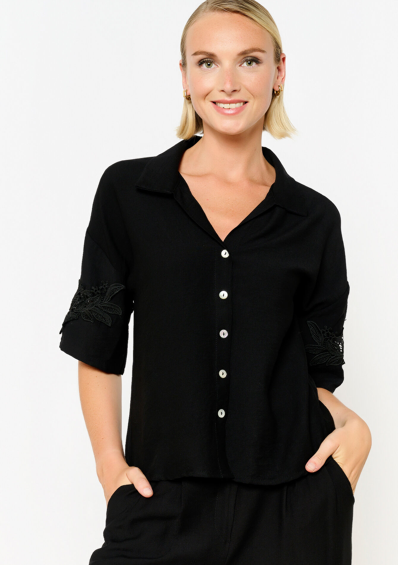 Shirt with macramé - BLACK - 05702626