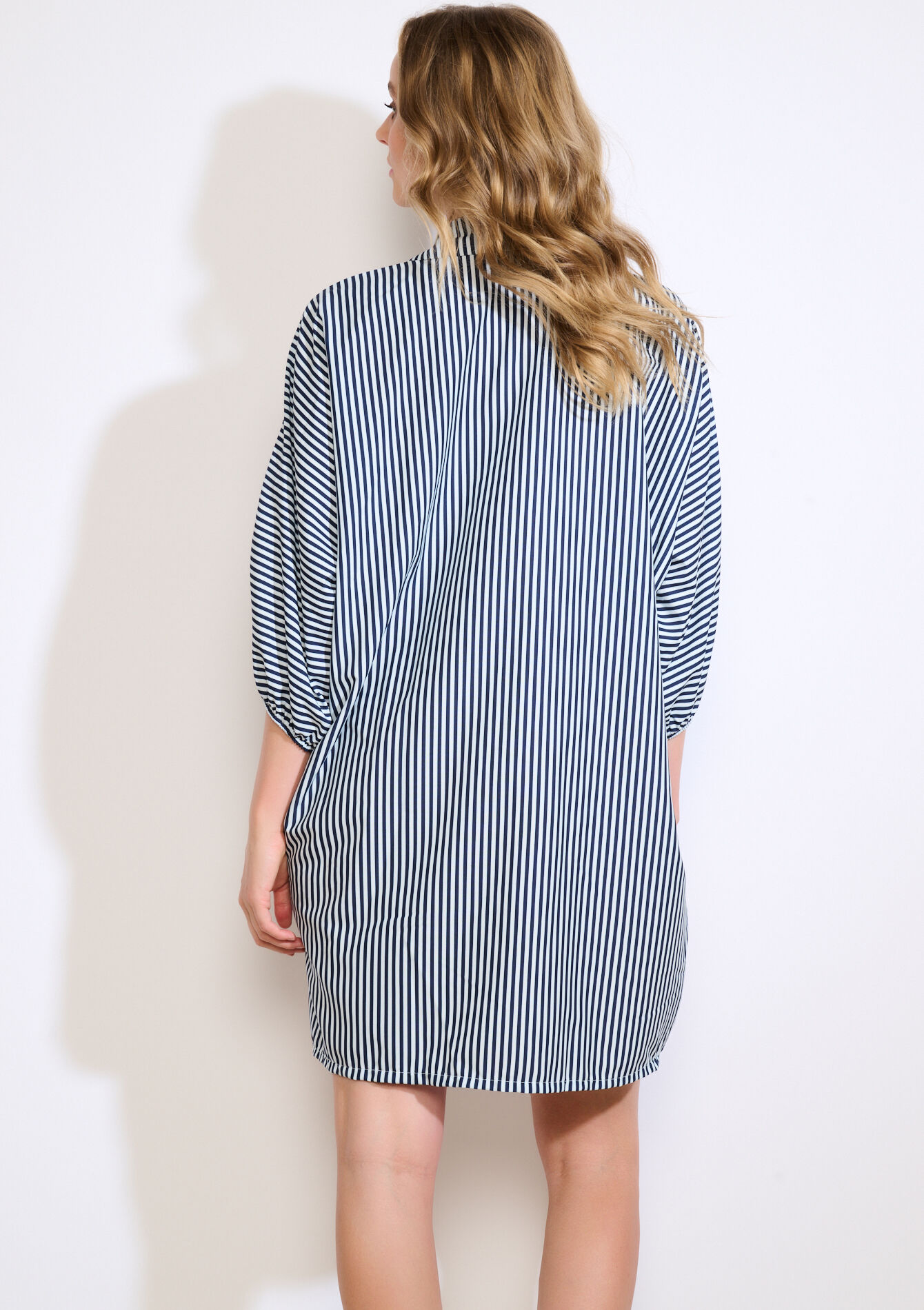 Gestreepte overhemdjurk met bloemen, Gestreepte overhemdjurk met bloemen - OFFWHITE - 08104297_1001