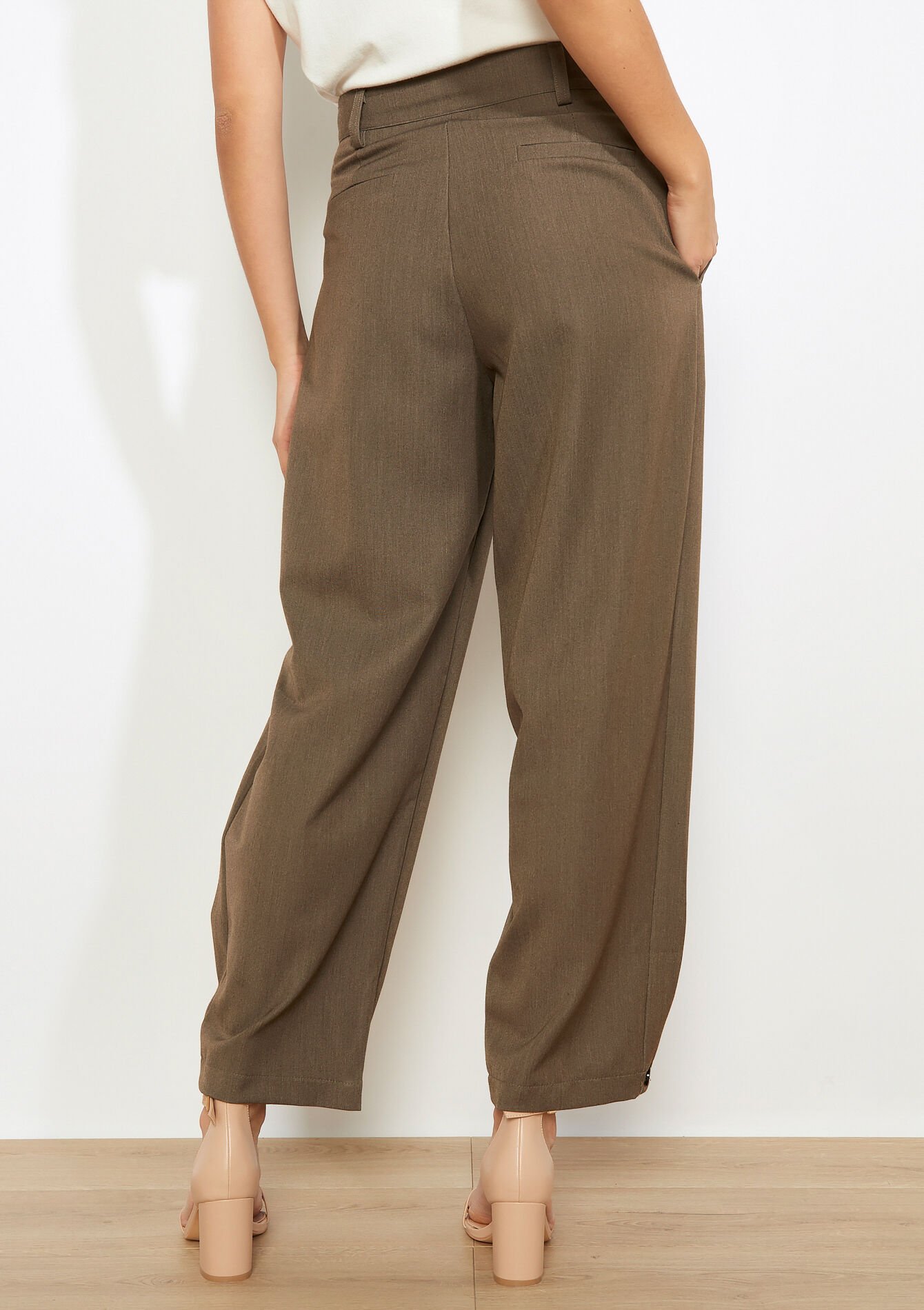 Pantalon met plooien en valling - BROWN COFFEE - 06100791_3717