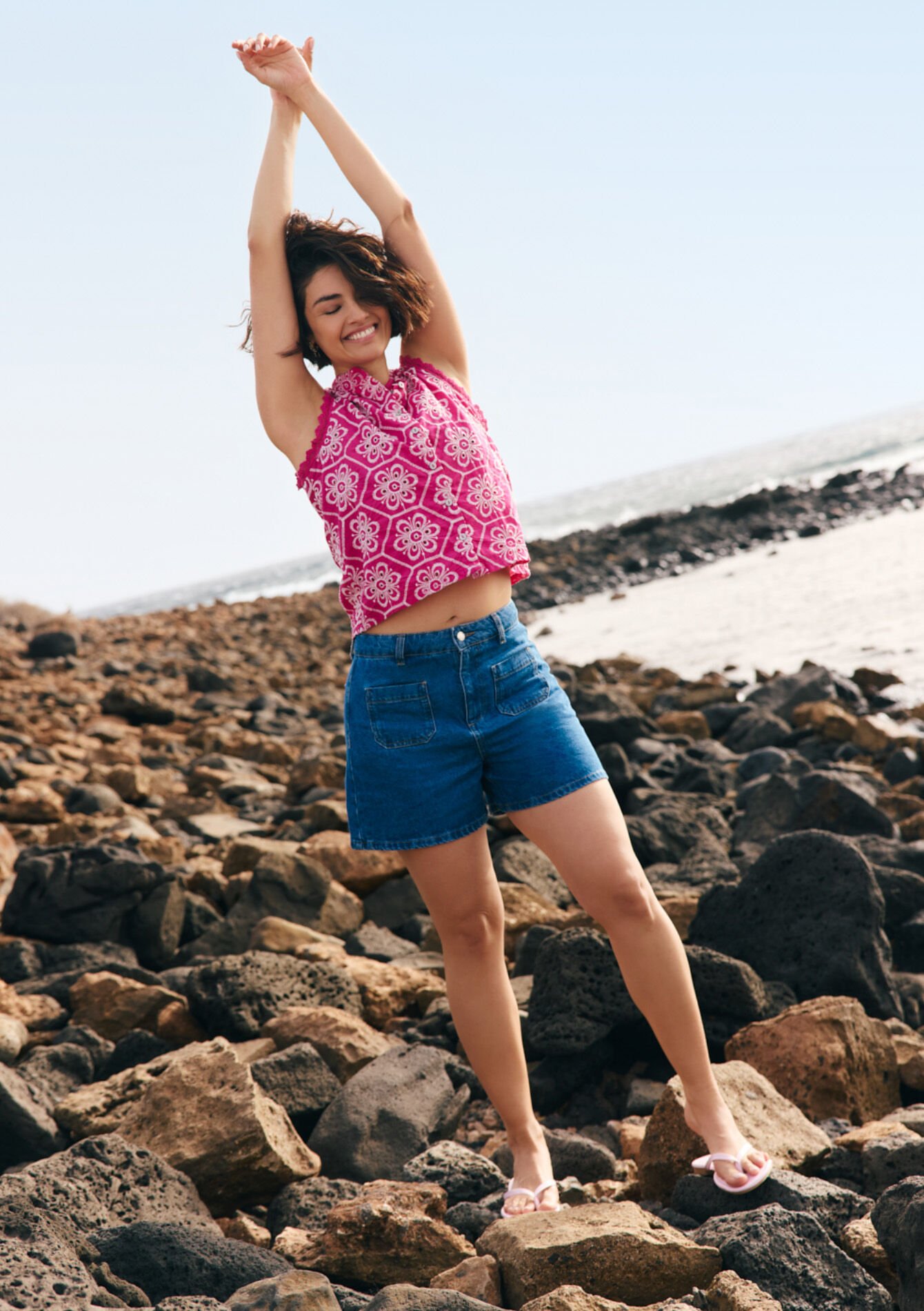 High-waisted denim shorts, , hi-res