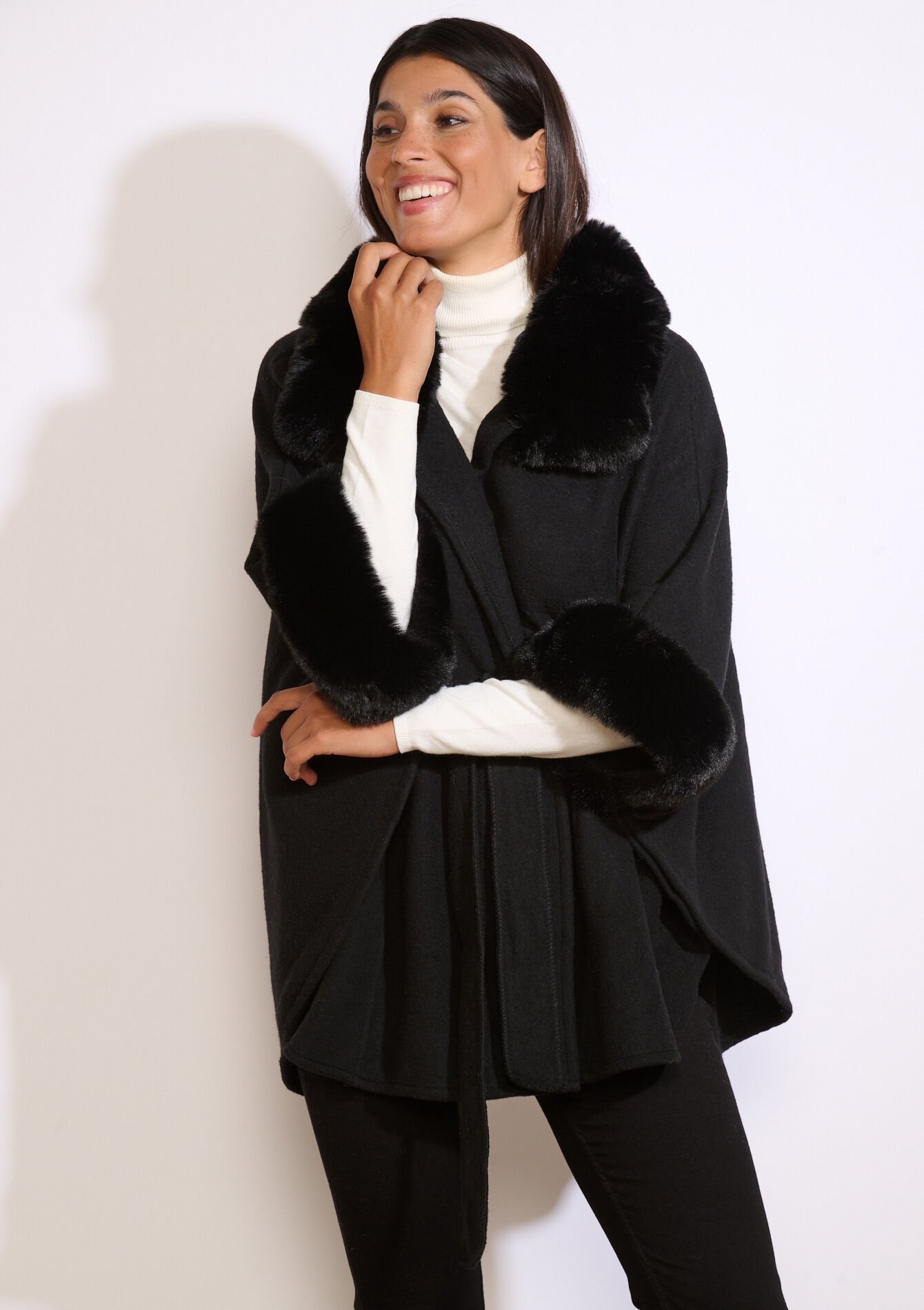 Poncho ceinturé à col duveteux, , detail_model