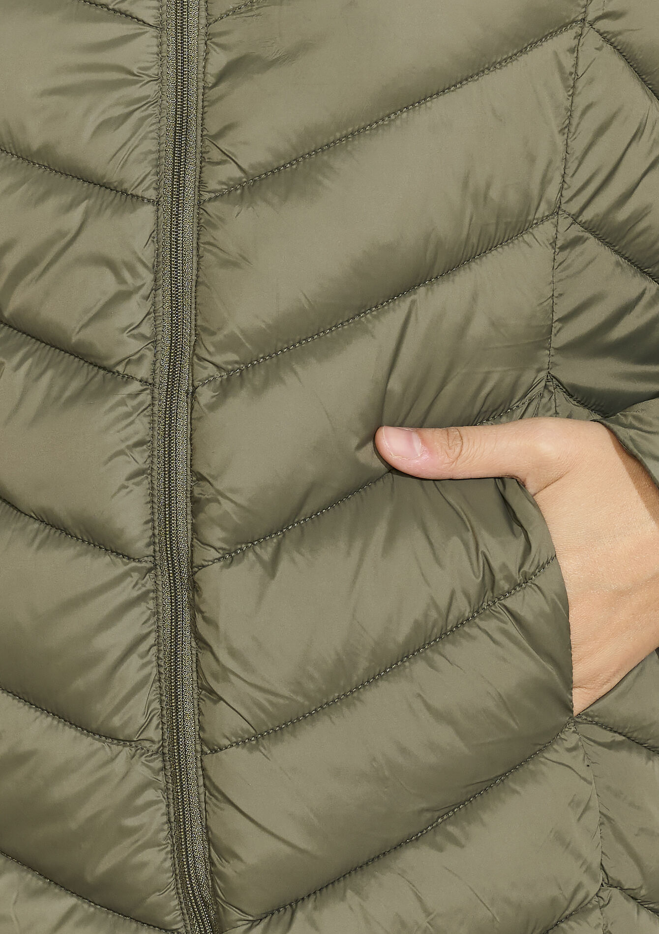 Lichte gewatteerde jas met capuchon, Lichte gewatteerde jas met capuchon - KHAKI MED - 15000526_4327