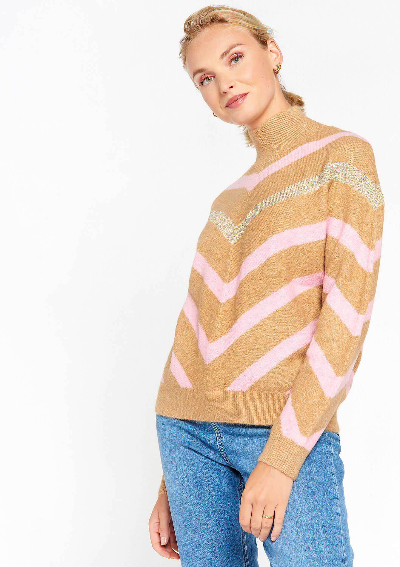 Turtleneck with V-pattern, Turtleneck with V-pattern - LIGHT CAMEL - 04006157_3814