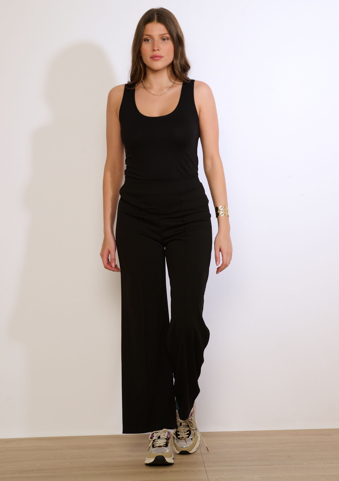 Wide-leg chic trousers | LolaLiza