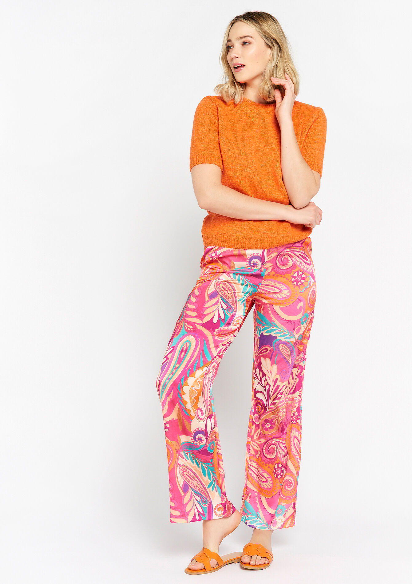 Knitted pullover with round neck, Knitted pullover with round neck - ORANGE BRIGHT - 04006231_1255