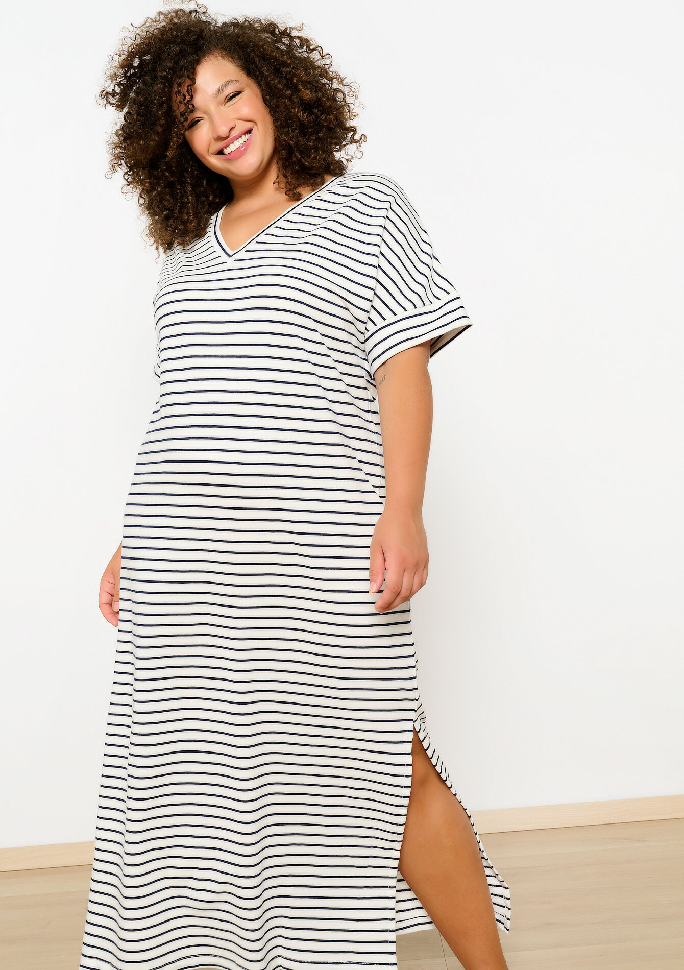 Gestreepte jersey jurk, Gestreepte jersey jurk - OFFWHITE - 08602253_1001