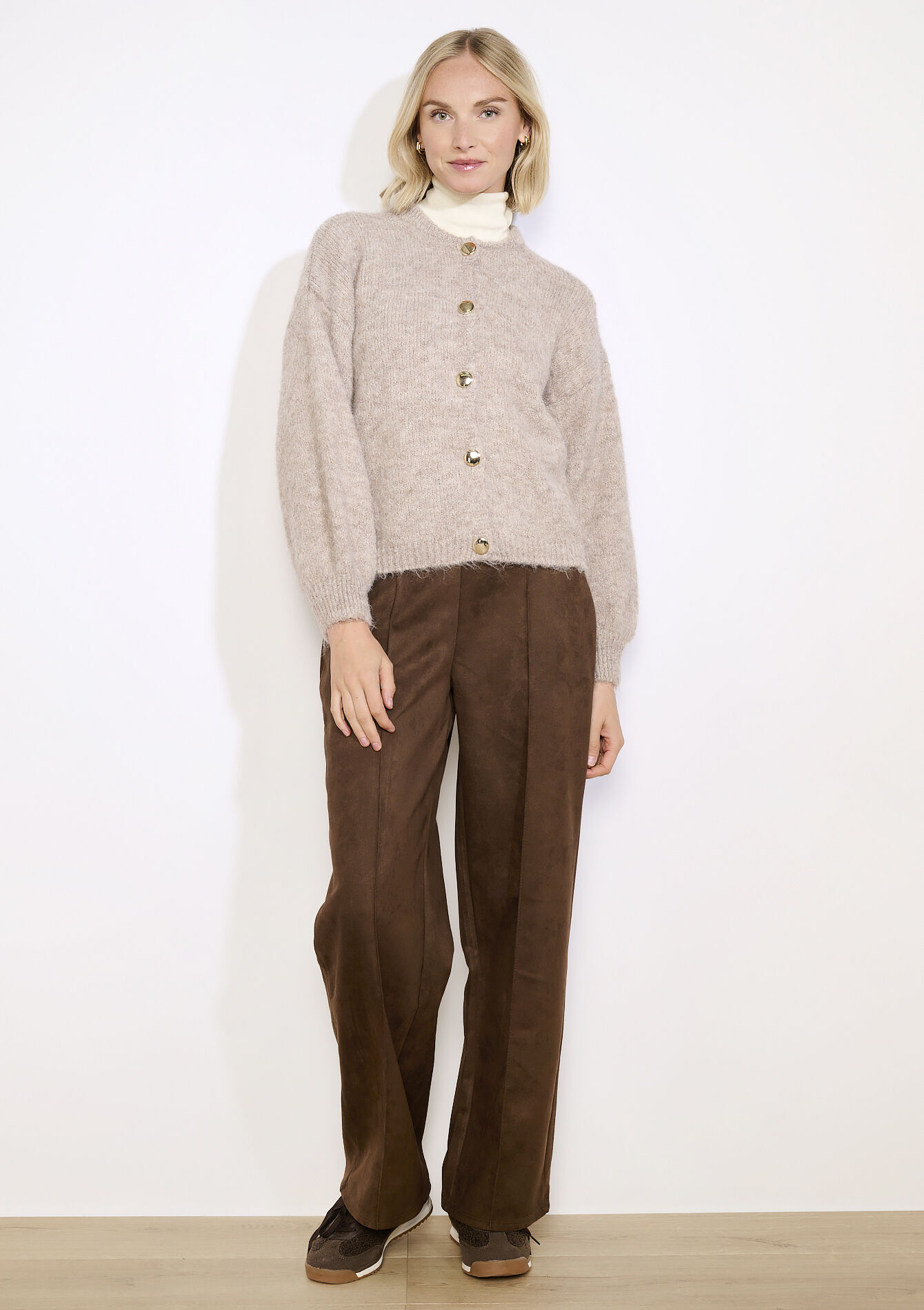 Fijngebreide cardigan met knopen, Fijngebreide cardigan met knopen - LIGHT TAUPE - 04101395_2572